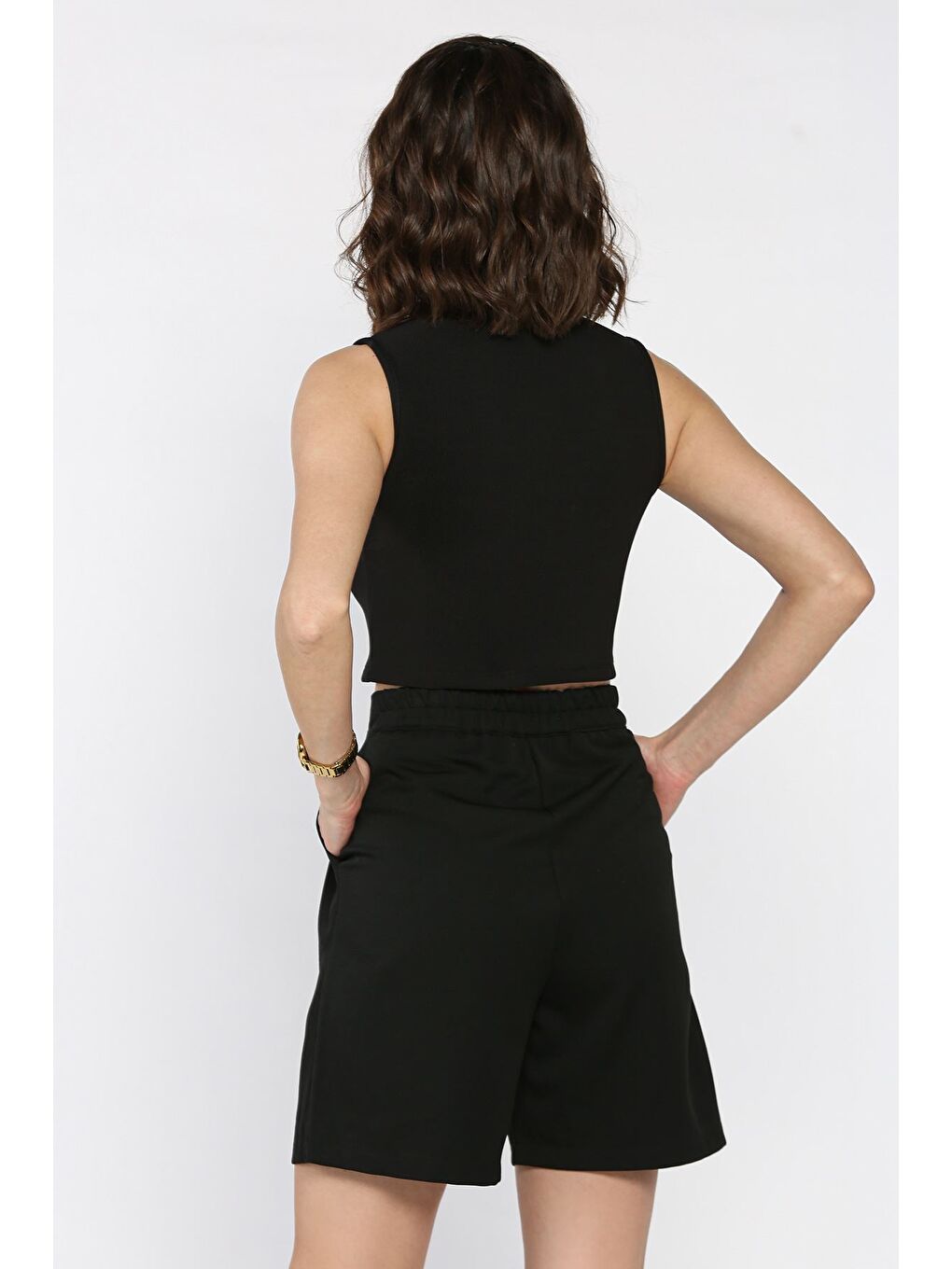 Siyah Kadın Bel Lastikli Pileli Yüksek Bel Cırtlı Şort-2