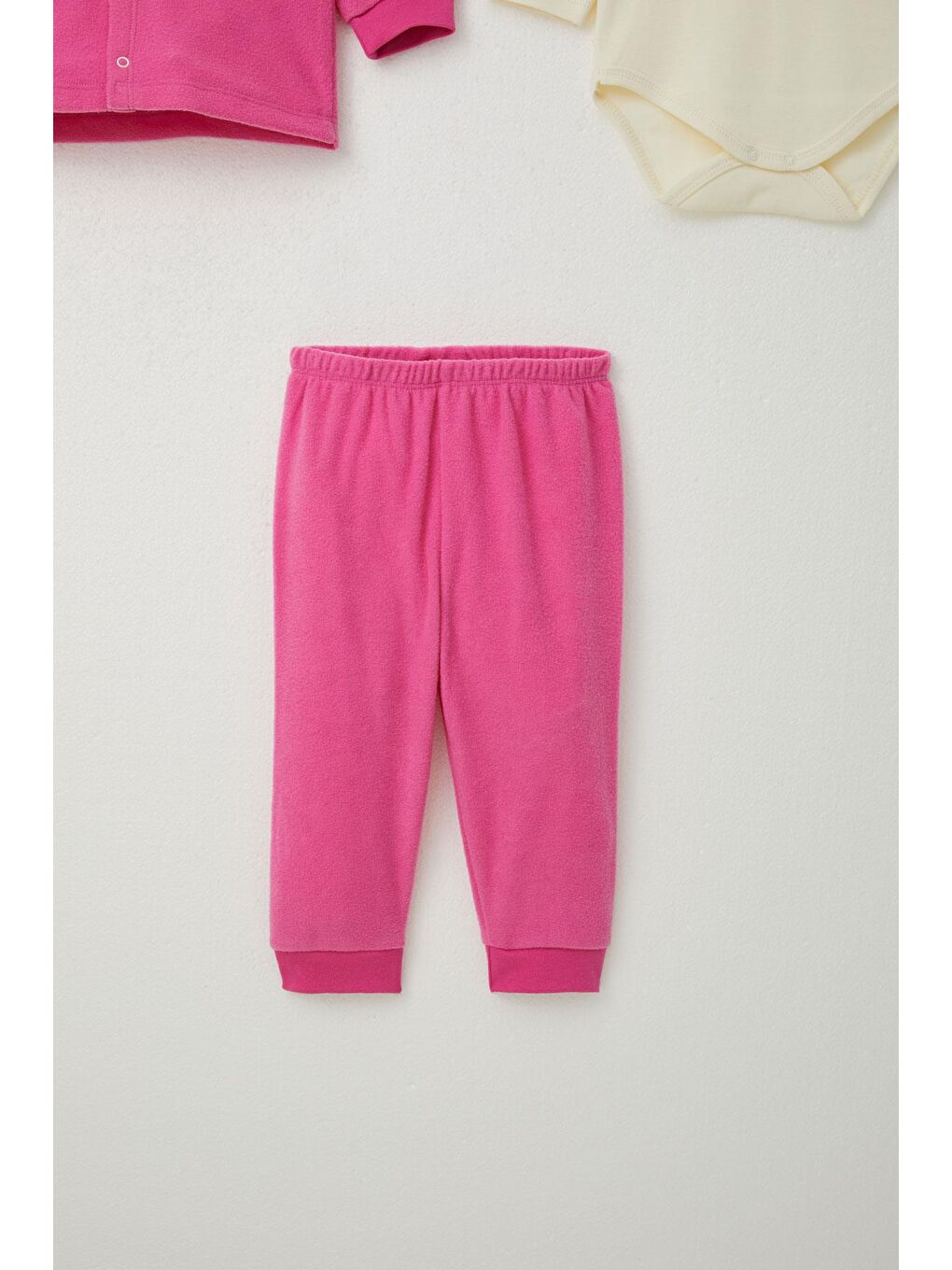 Kız Bebek Zıbınlı 3 Lü Kadife Takım Sevimli Ayıcık Nakışlı Fuşya (4 Ay-1 Yaş)-1