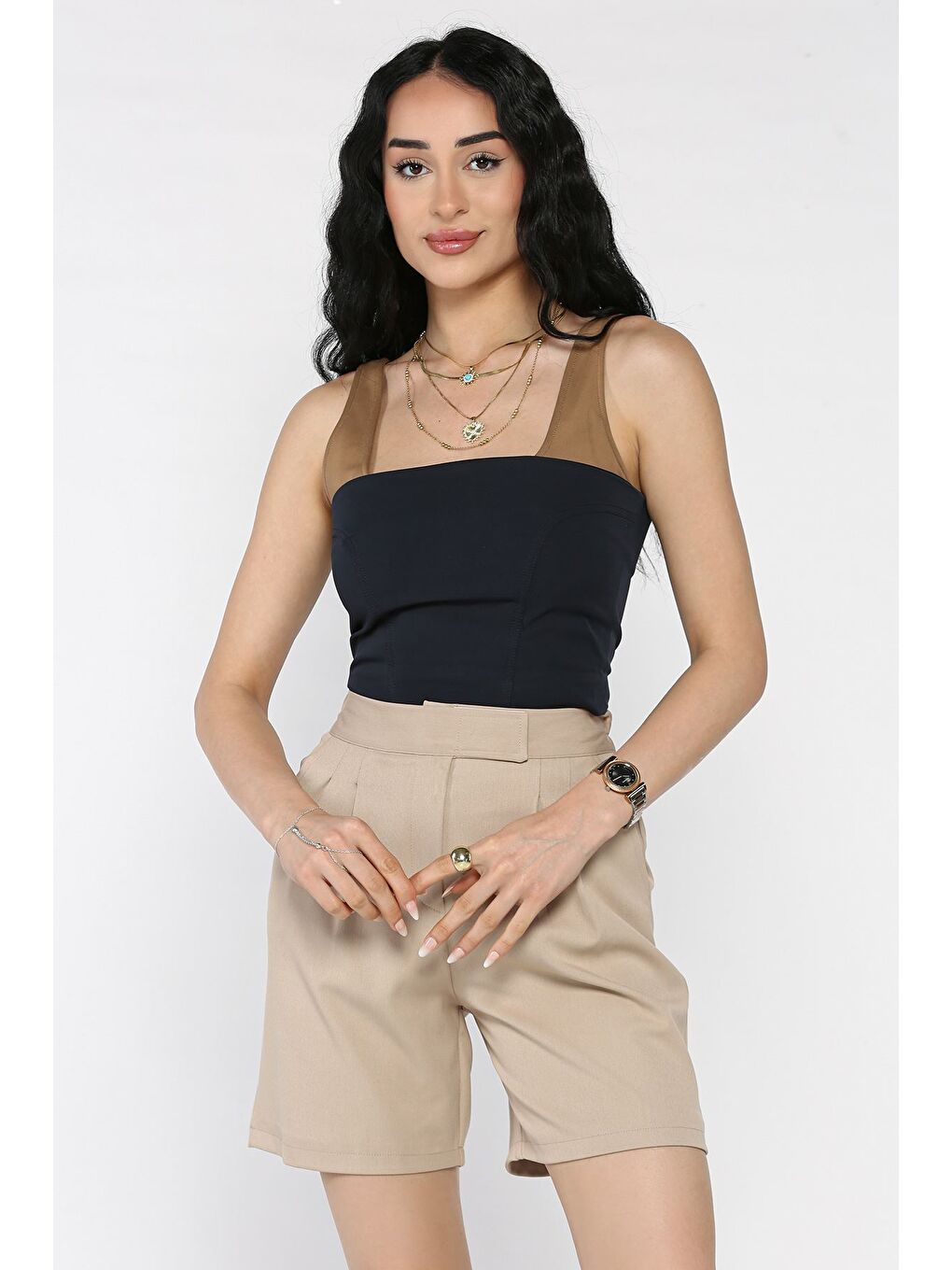 Bej Kadın Bel Lastikli Pileli Yüksek Bel Cırtlı Şort-1