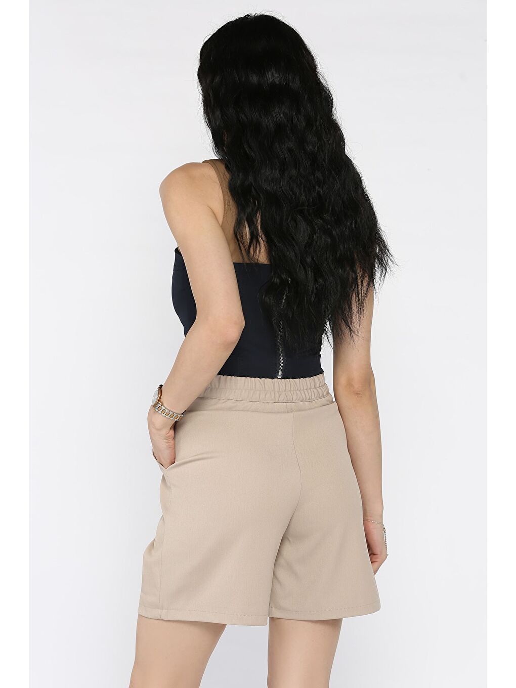 Bej Kadın Bel Lastikli Pileli Yüksek Bel Cırtlı Şort-2
