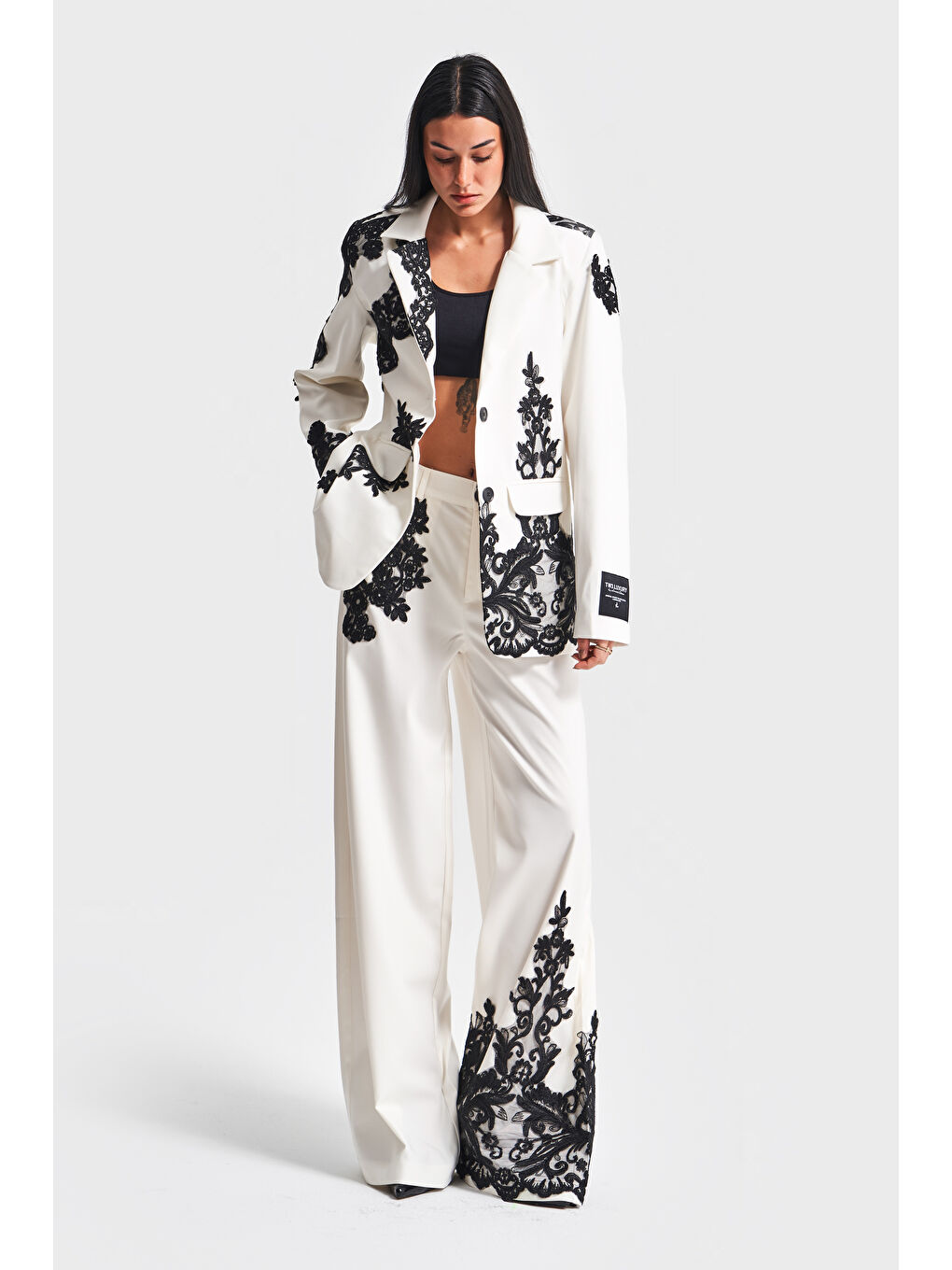 Ekru Kadın Dantelli Rahat Kesim Tasarım Pantolon