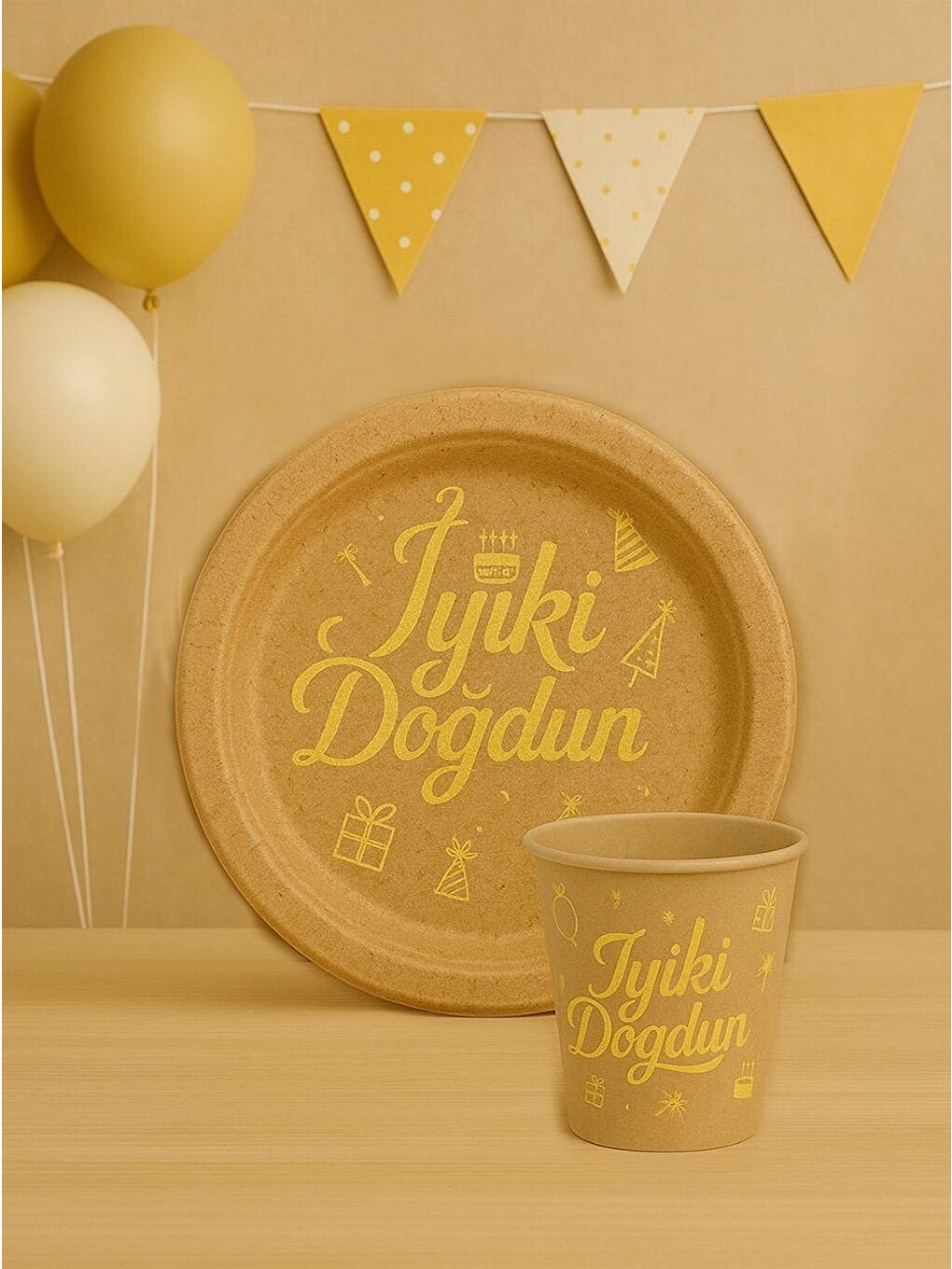Kahverengi İyi Ki Doğdun Yazılı Doğum Günü Parti Tabak Bardak Set Kraft 8'li