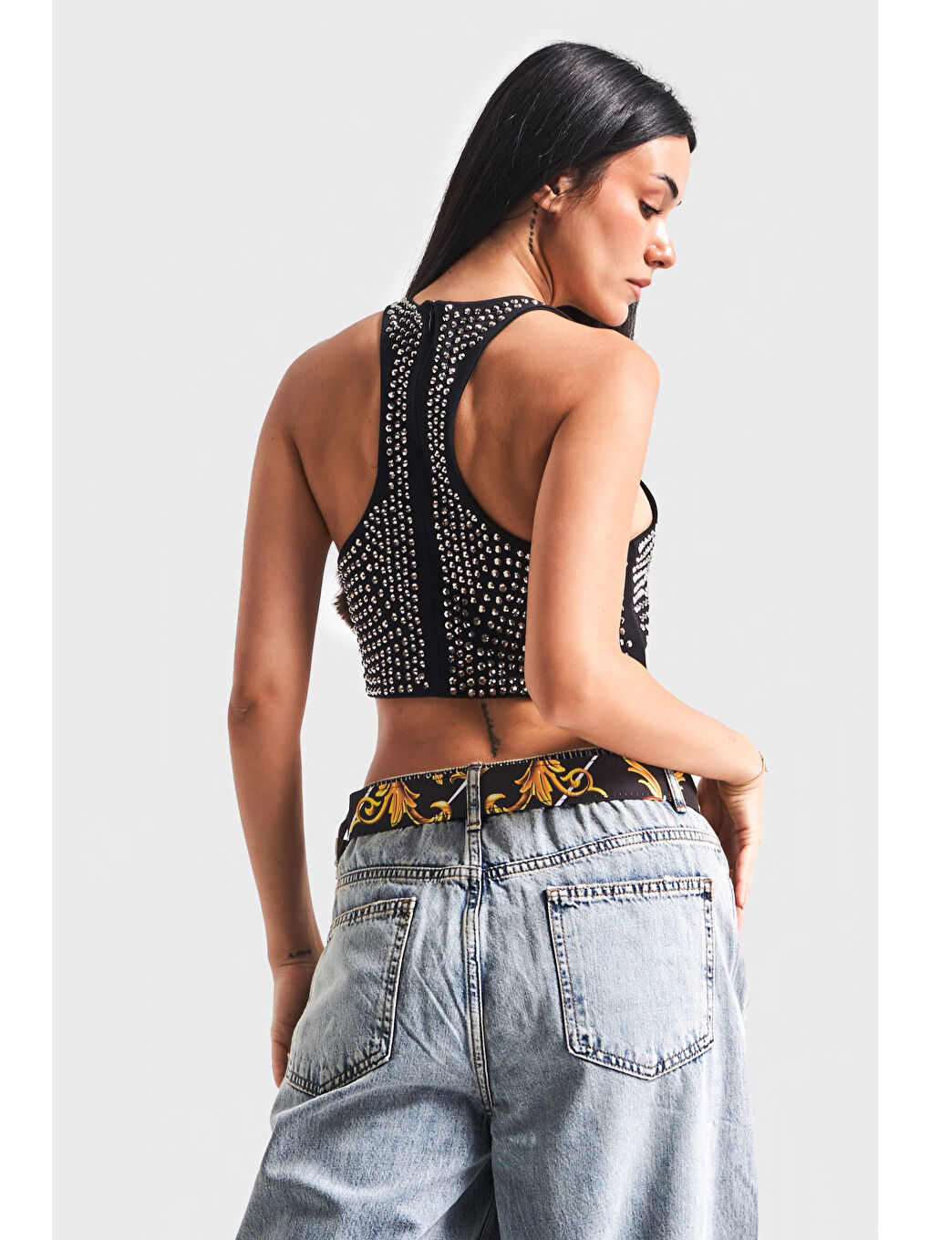 Kadın Siyah Renk Halter Yaka Parlak Yapıştırma Taşlı Tasarım Crop Top-2