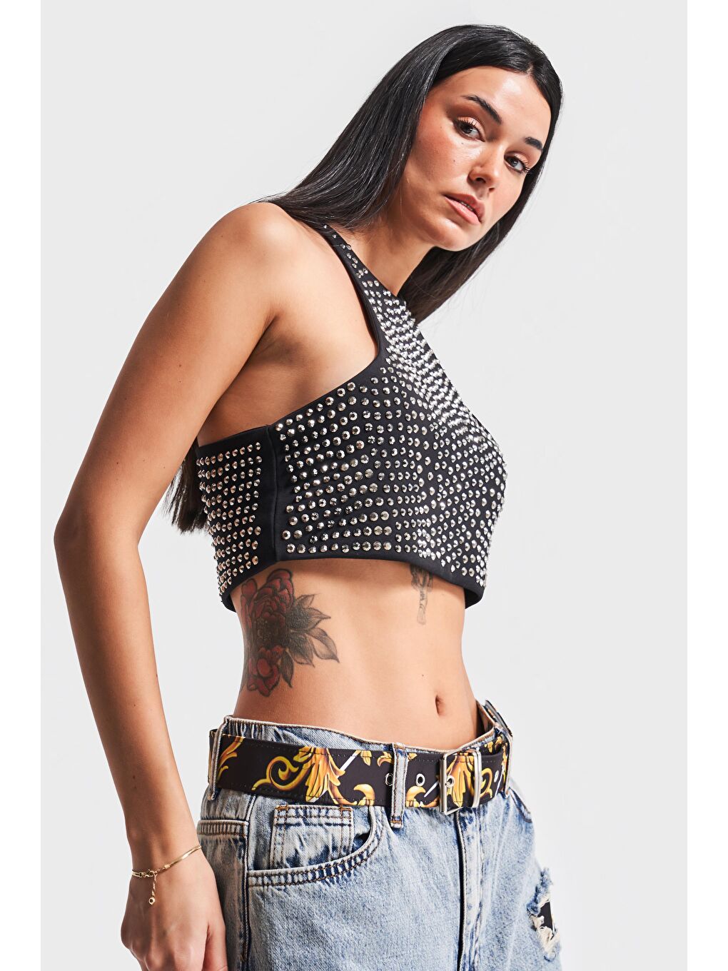 Kadın Siyah Renk Halter Yaka Parlak Yapıştırma Taşlı Tasarım Crop Top-3