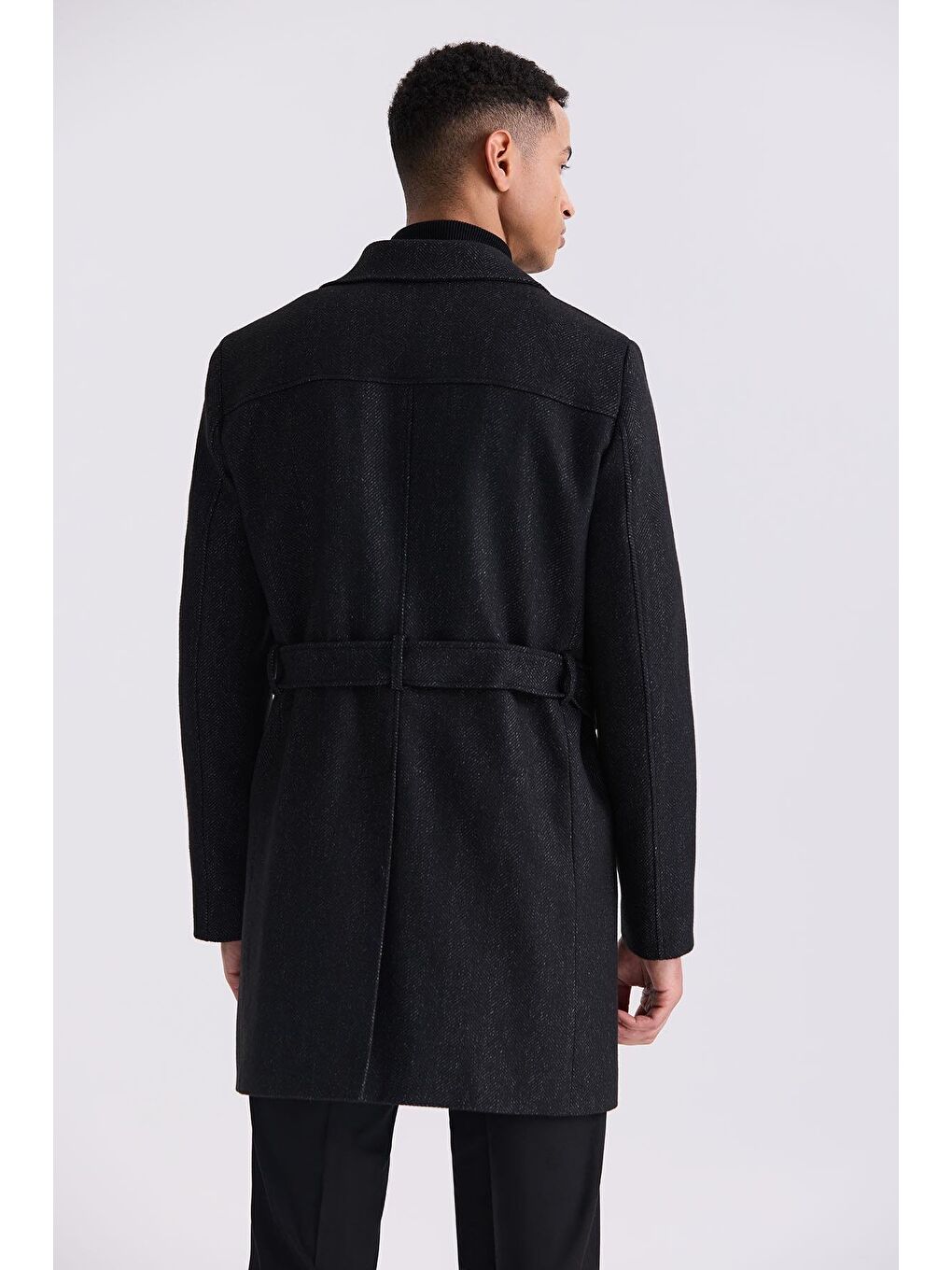 Siyah Comfort Fit Berberi Yaka Balık Sırtı Desenli Kemerli Yünlü Kaban-3