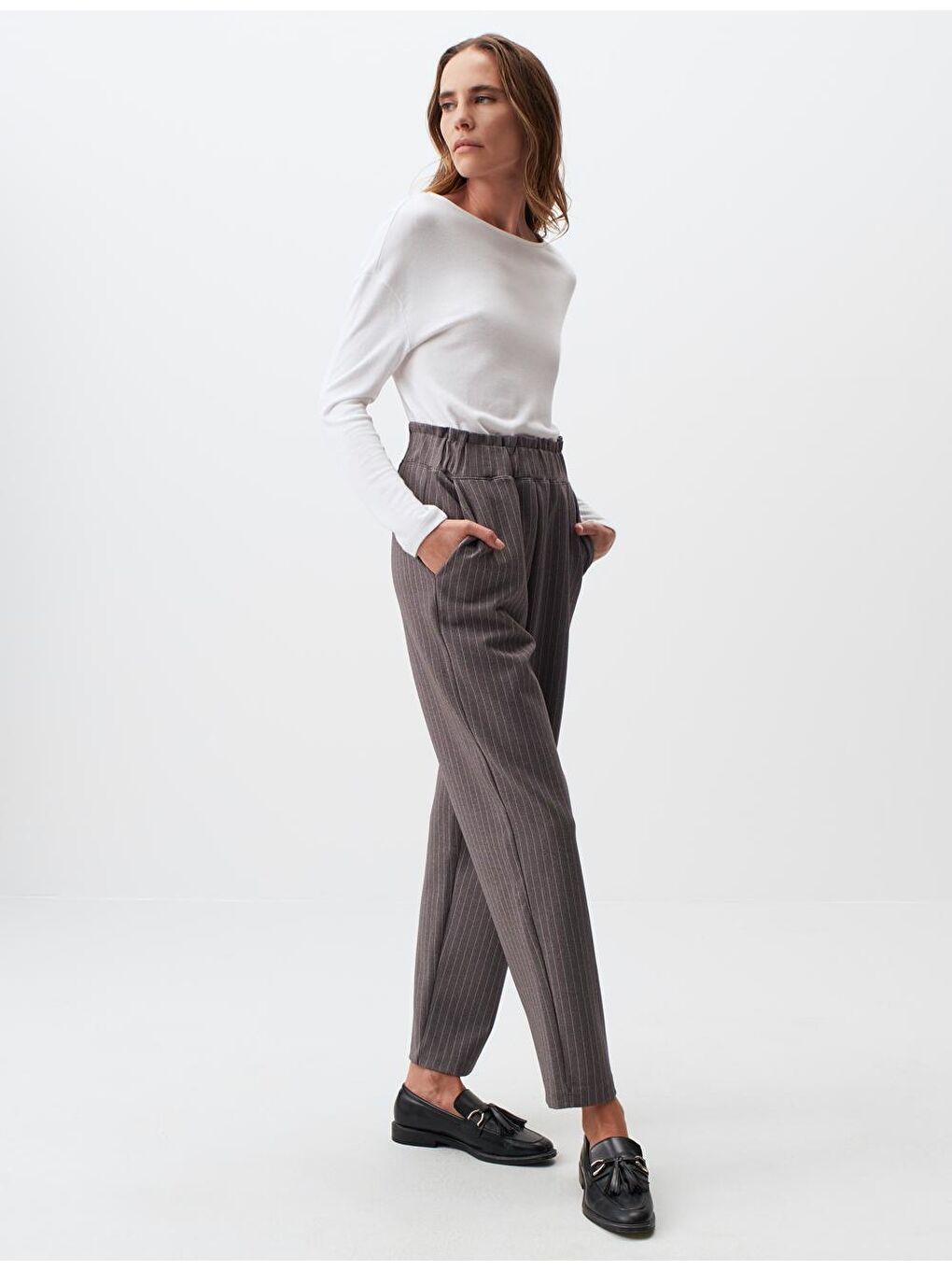 Antrasit Yüksek Bel Çizgi Desenli Kumaş Pantolon