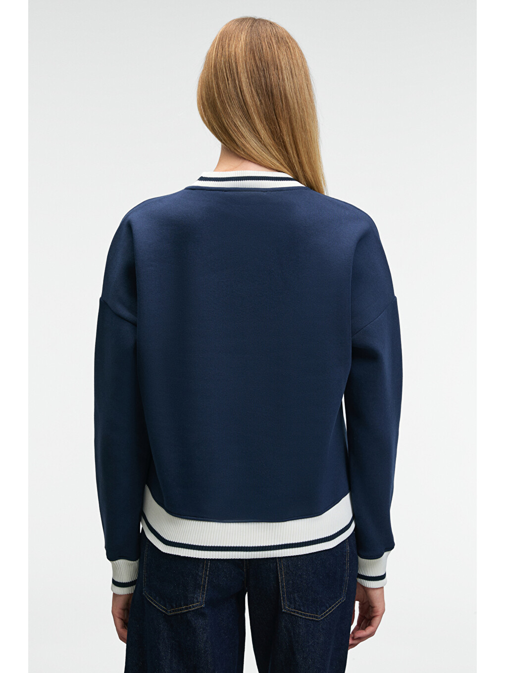 Vallune Kadın Kontrast Triko Etek Ucu Manşet Ve Yakalı Nakış Crop Lacivert Sweatshirt-3