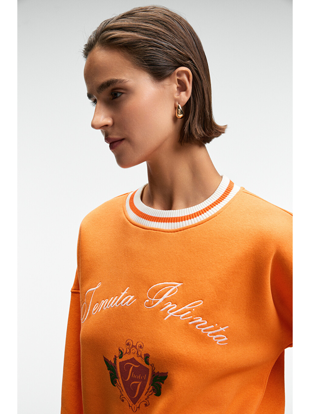 Vallune Kadın Kontrast Triko Etek Ucu Manşet Ve Yakalı Nakış Crop Turuncu Sweatshirt-2