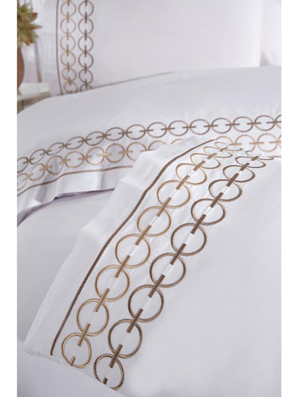 Ekru Vinda Nakışlı 6 Parça Nevresim Takımı Krem-2