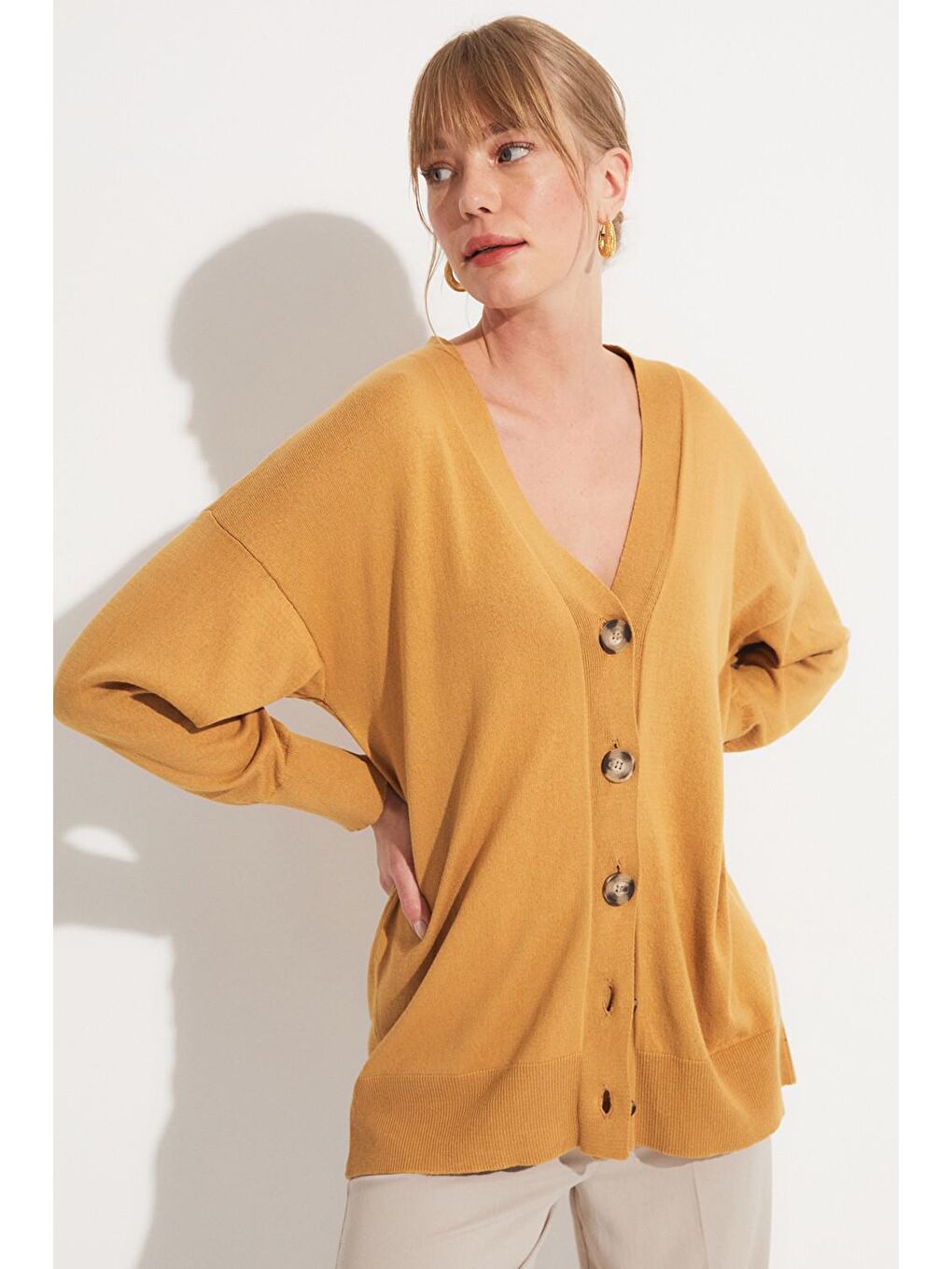 Kahverengi Kemik Düğmeli Hırka-2