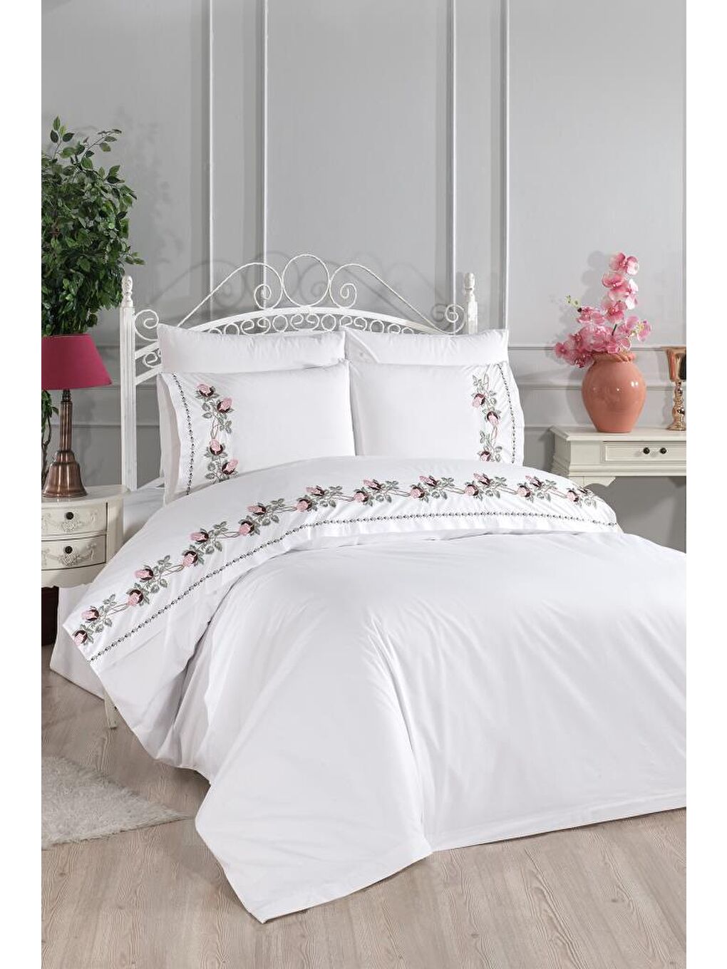 Ekru Anita Nakışlı 6 Parça Nevresim Takımı Krem