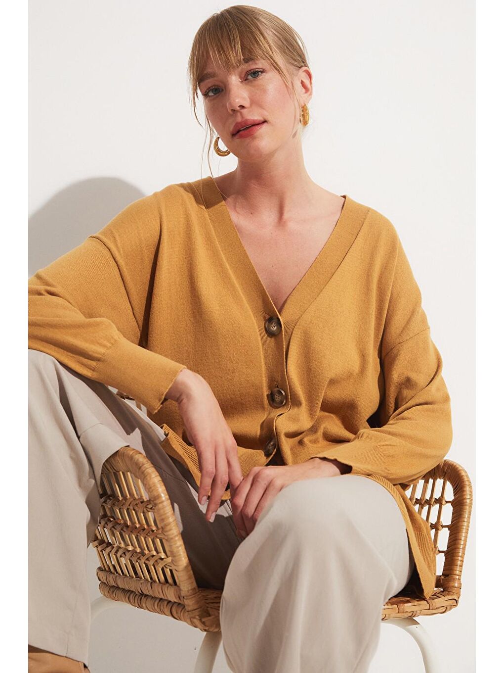 Kahverengi Kemik Düğmeli Hırka-4