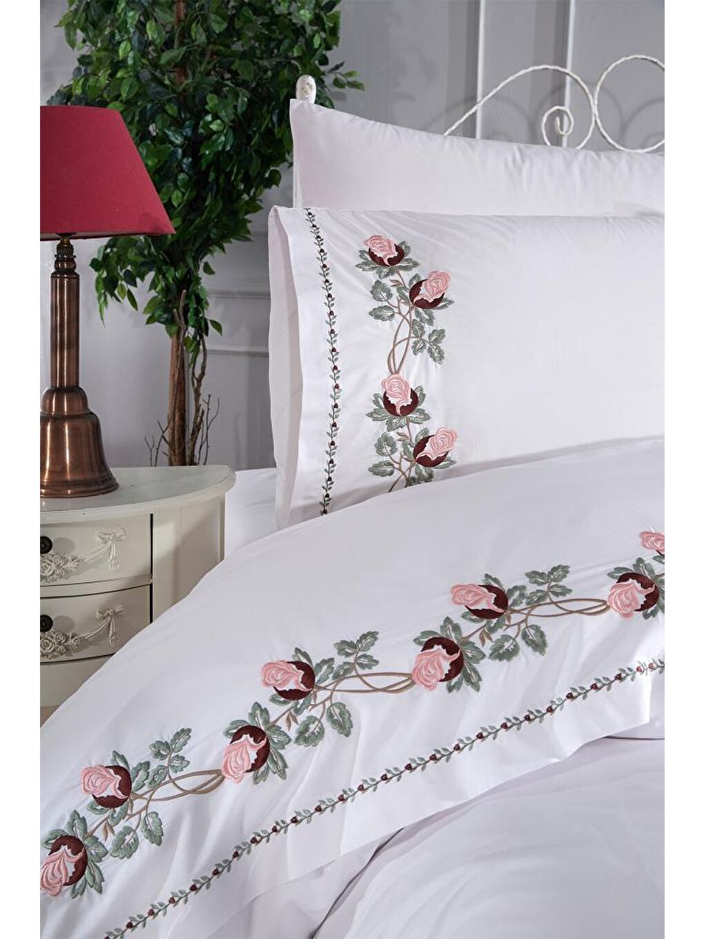 Ekru Anita Nakışlı 6 Parça Nevresim Takımı Krem-1