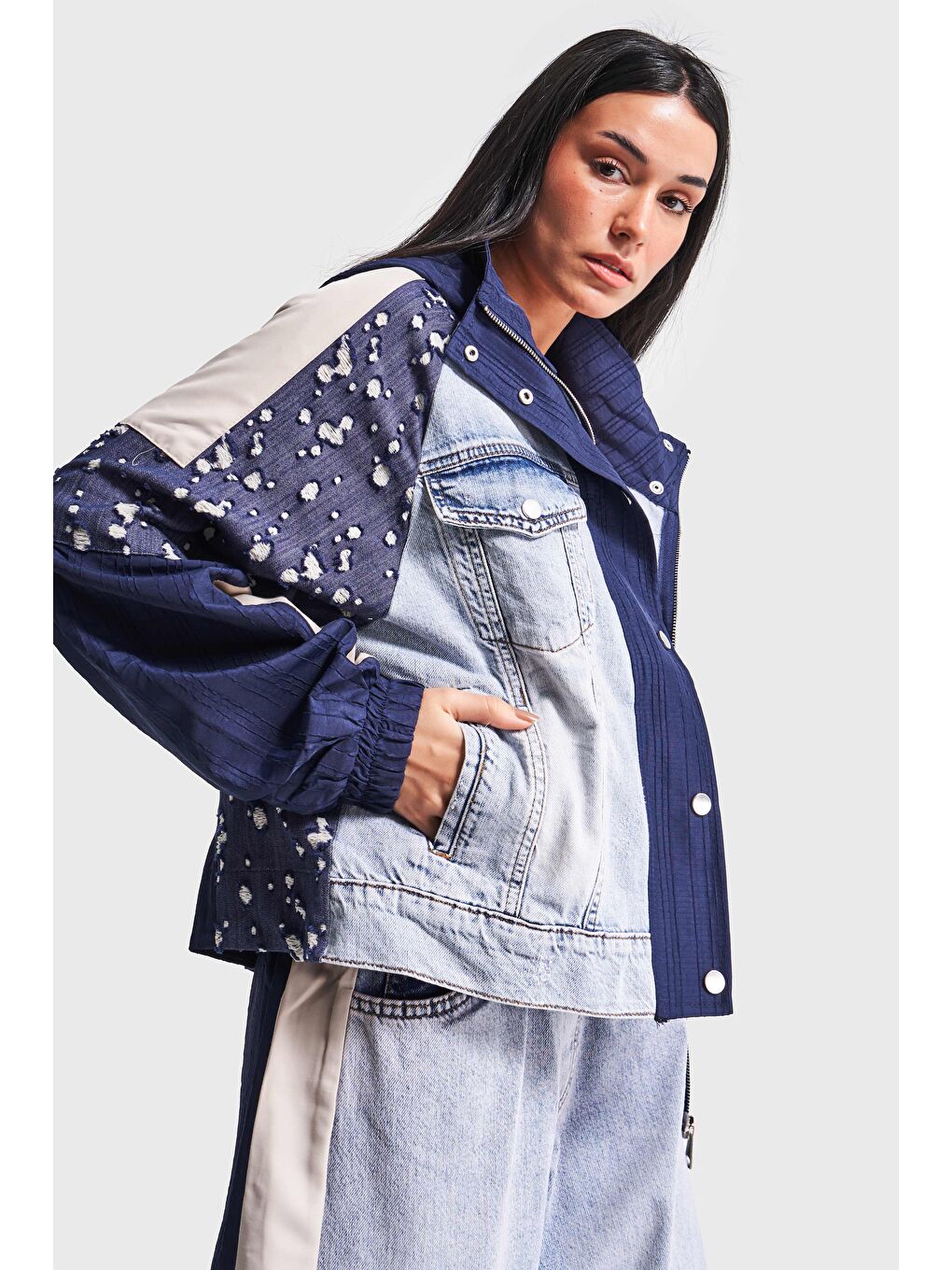 It's Basic Mavi Kadın Jean Rengi Kumaş Denim Karışımlı  Kapüşonlu Oversize Tasarım Ceket - 2