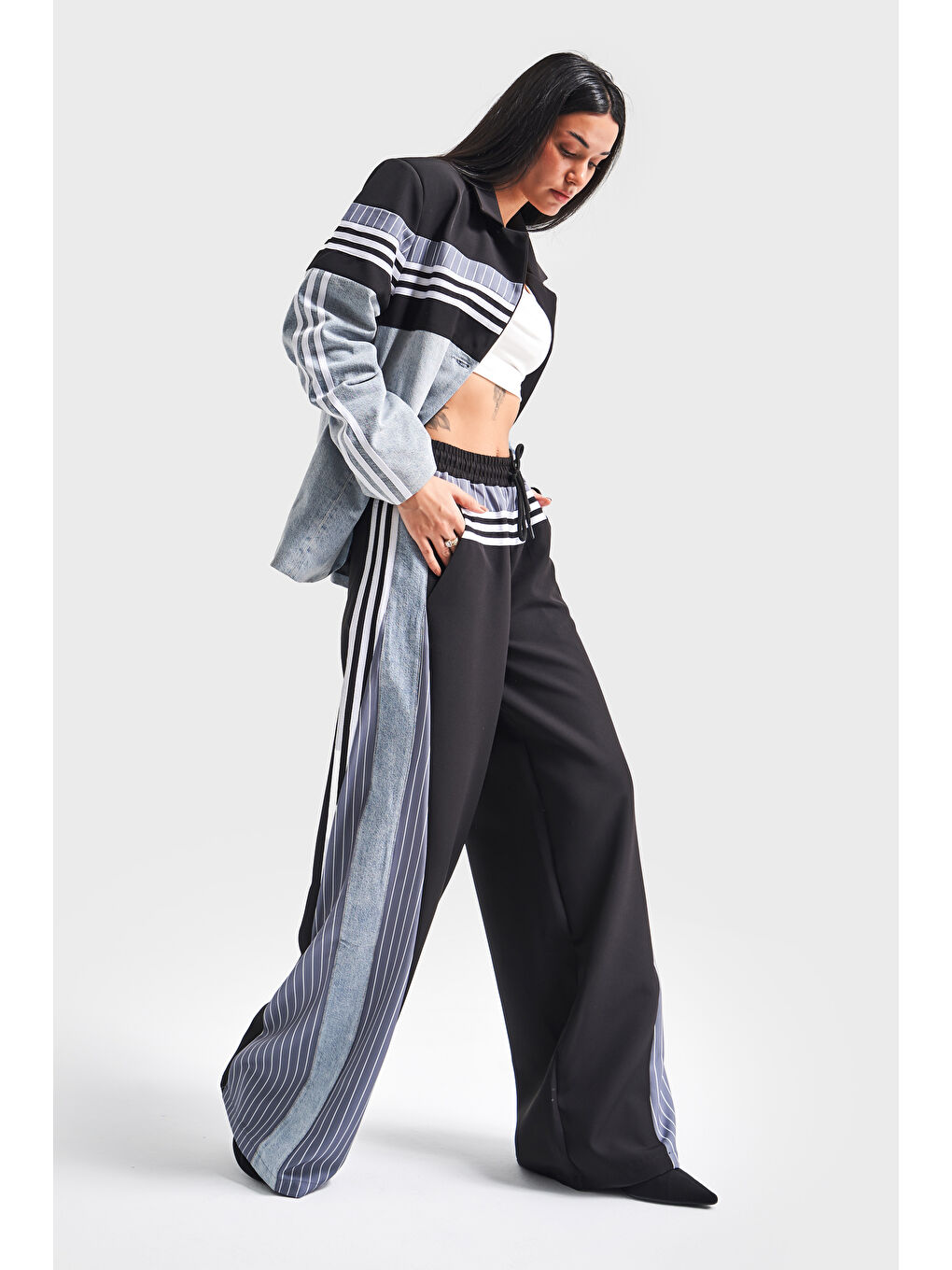 Mavi Kadın Jean Rengi Denim Kumaş Parçalı Şerit Detaylı Bol Kesim Tasarım Denim Pantolon-3