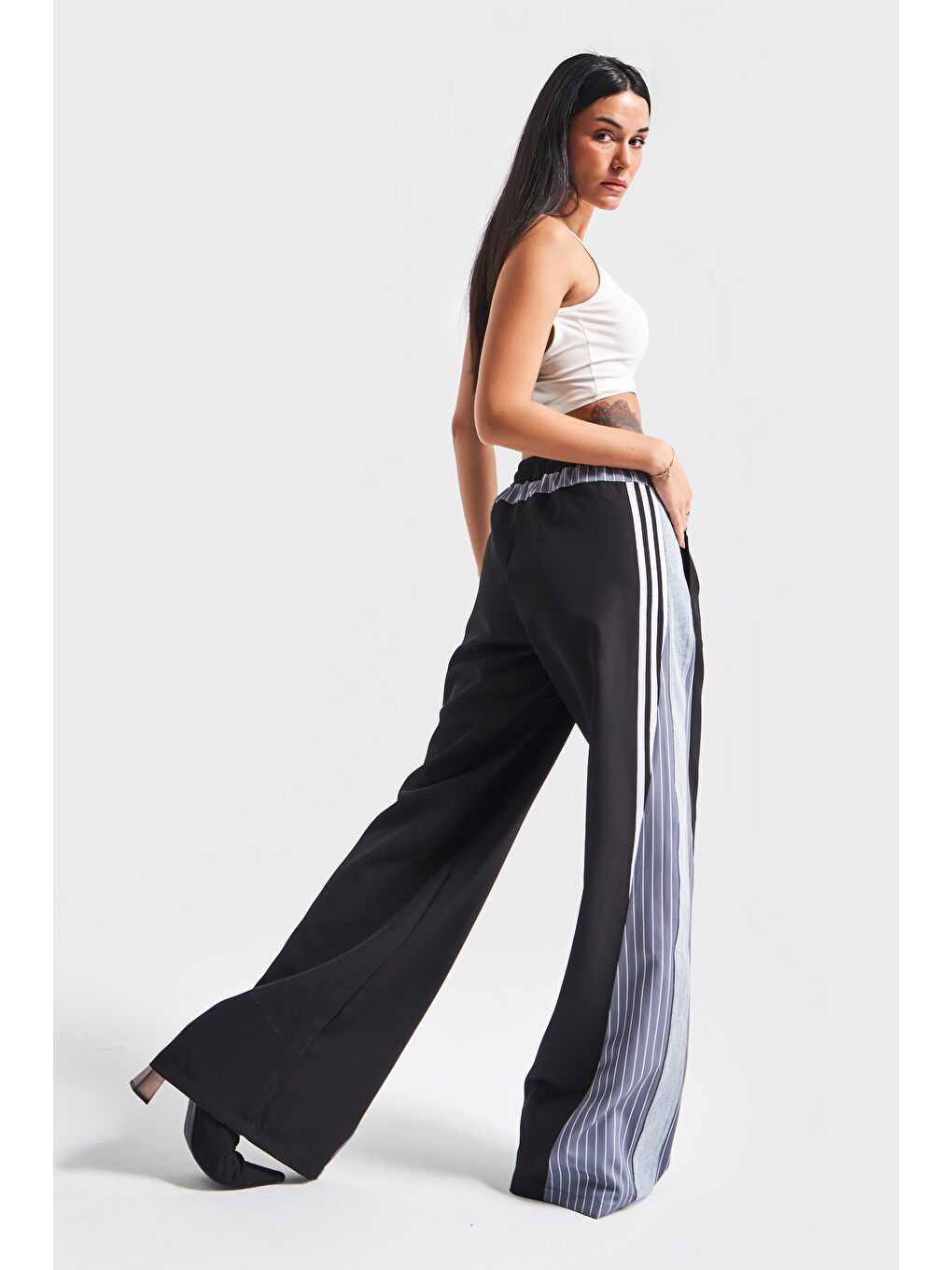 Mavi Kadın Jean Rengi Denim Kumaş Parçalı Şerit Detaylı Bol Kesim Tasarım Denim Pantolon-4