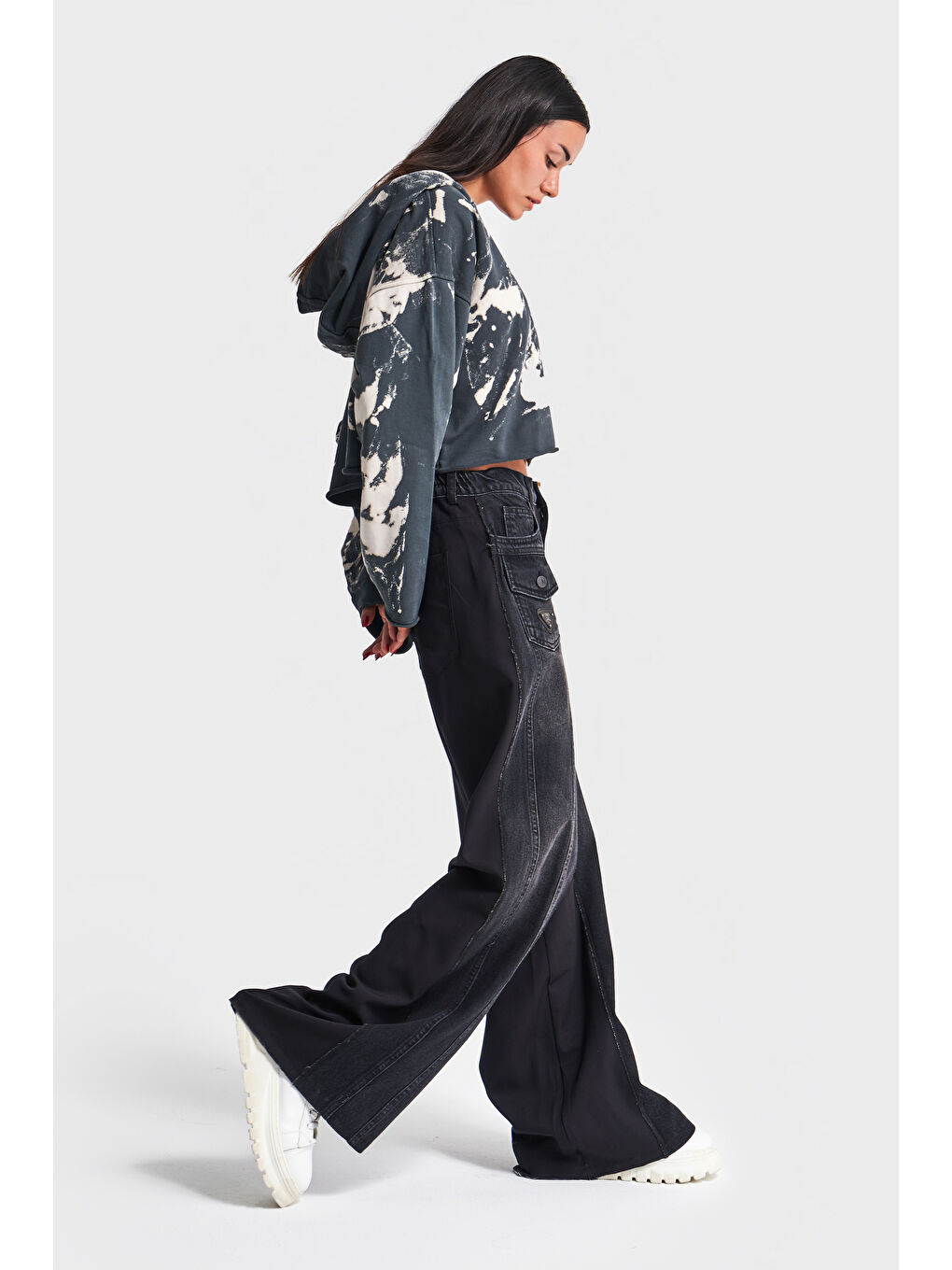 Mavi Kadın Siyah Renk Parçalı Kumaş Loose Fit Tasarım Denim-1