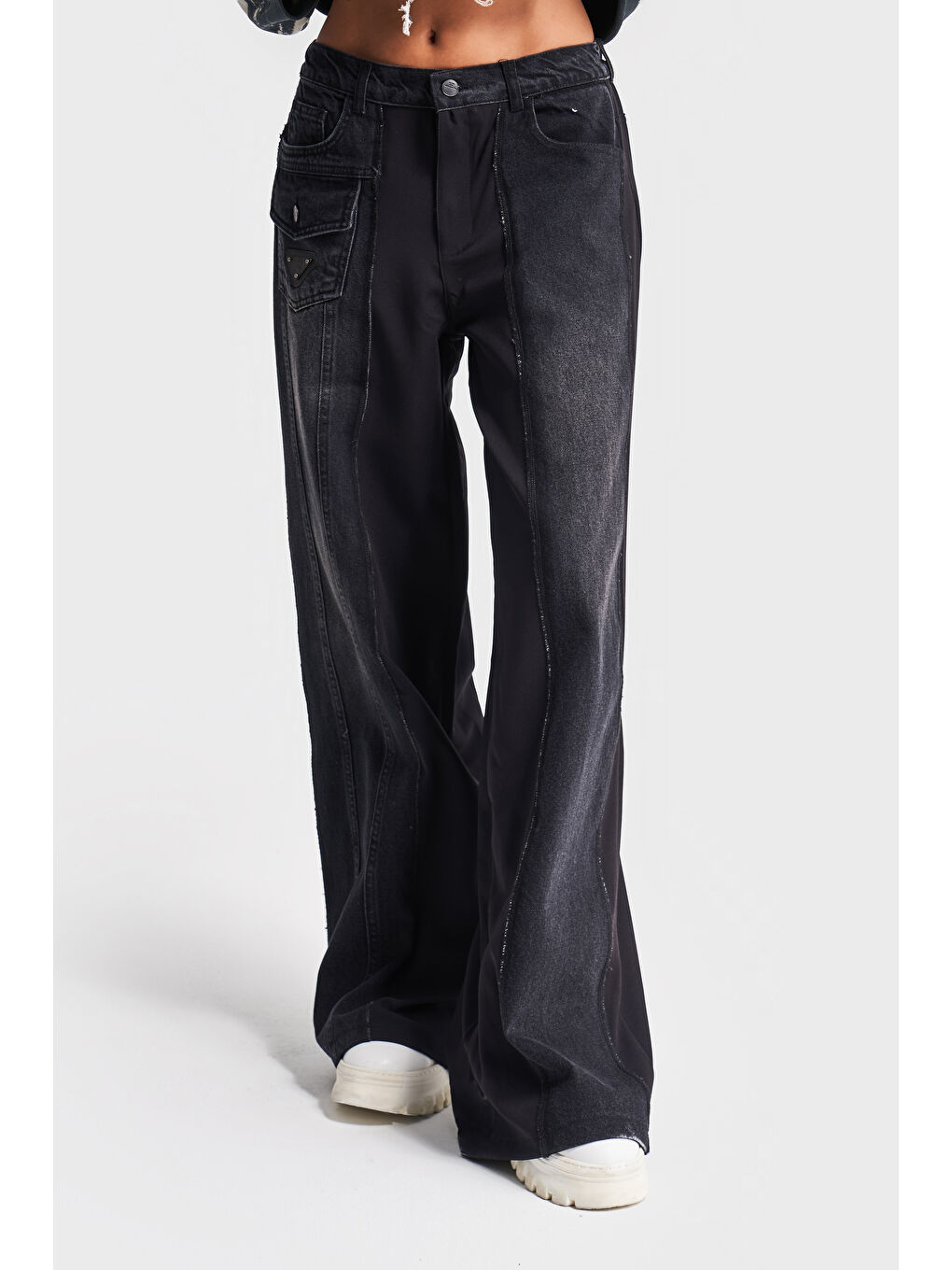 Mavi Kadın Siyah Renk Parçalı Kumaş Loose Fit Tasarım Denim-3