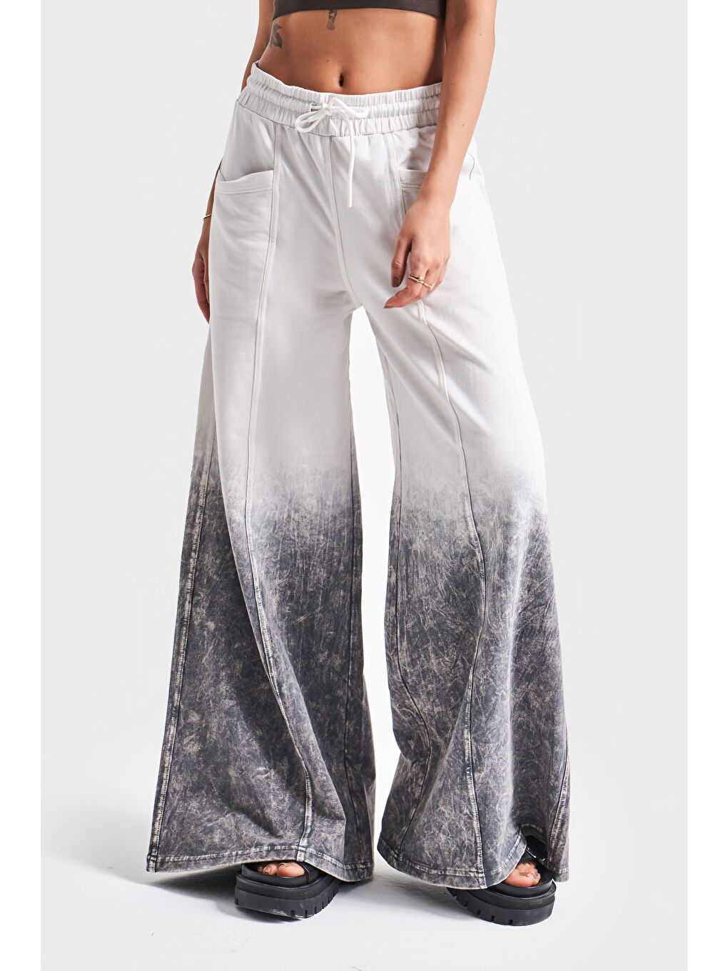 Kadın Ekru Renk Özel Yıkamalı Palazzo Fit Tasarım Örme Eşofman Pantolon