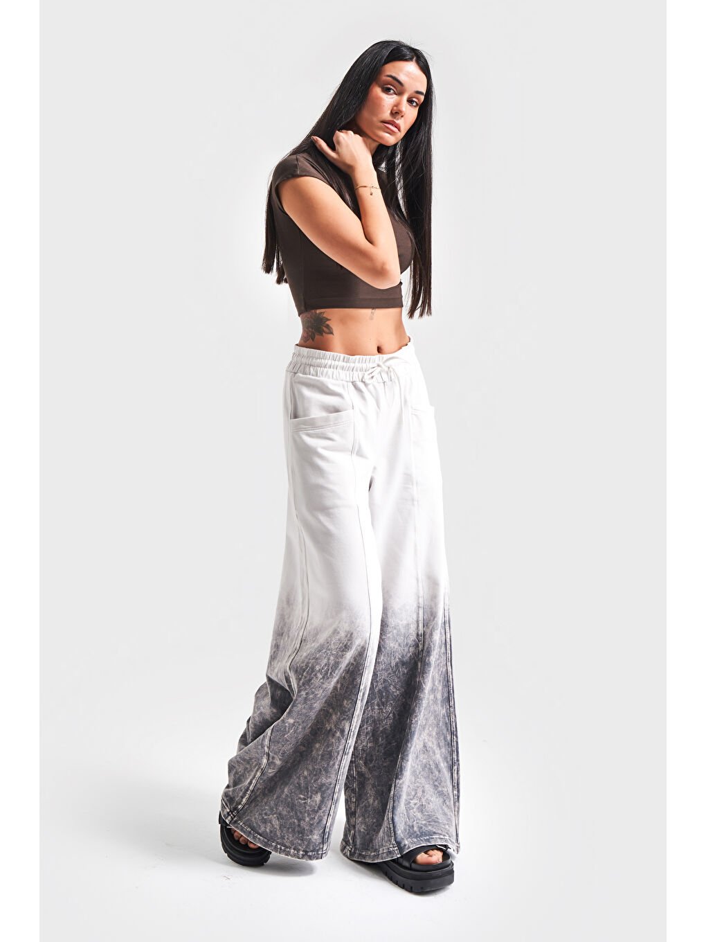 Kadın Ekru Renk Özel Yıkamalı Palazzo Fit Tasarım Örme Eşofman Pantolon-4