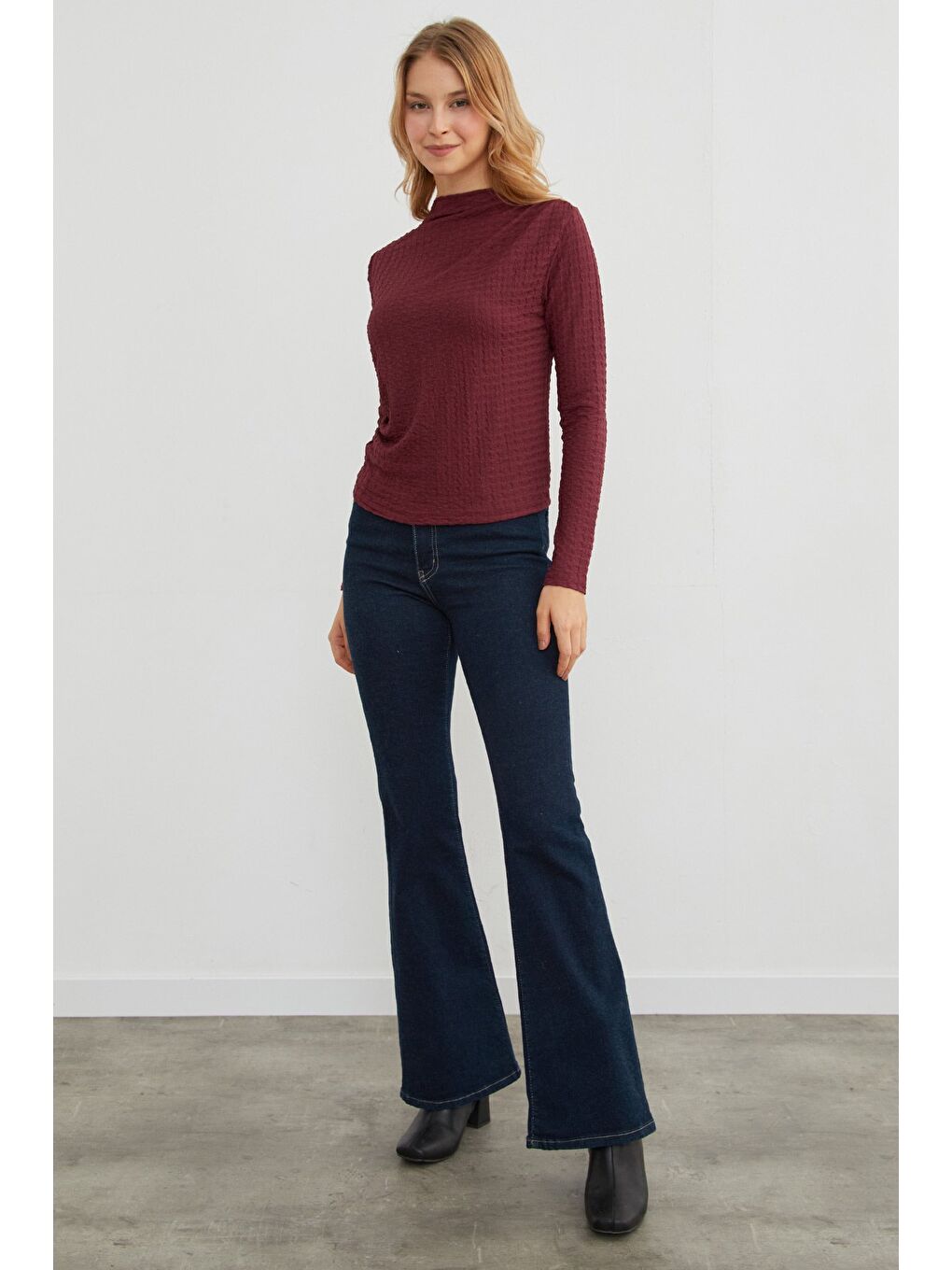 Bordo Gofre Kumaş Dik Yaka Drapeli Bluz-3