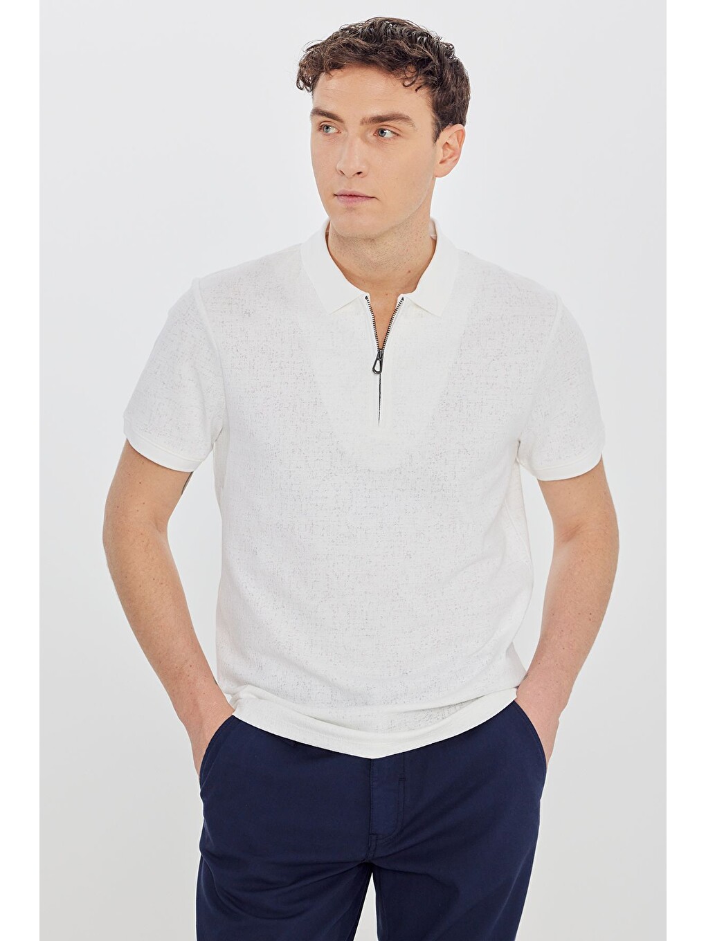 Erkek Beyaz Pamuklu Slim Fit Dar Kesim Polo Yaka Jakarlı Esnek Tişört-2
