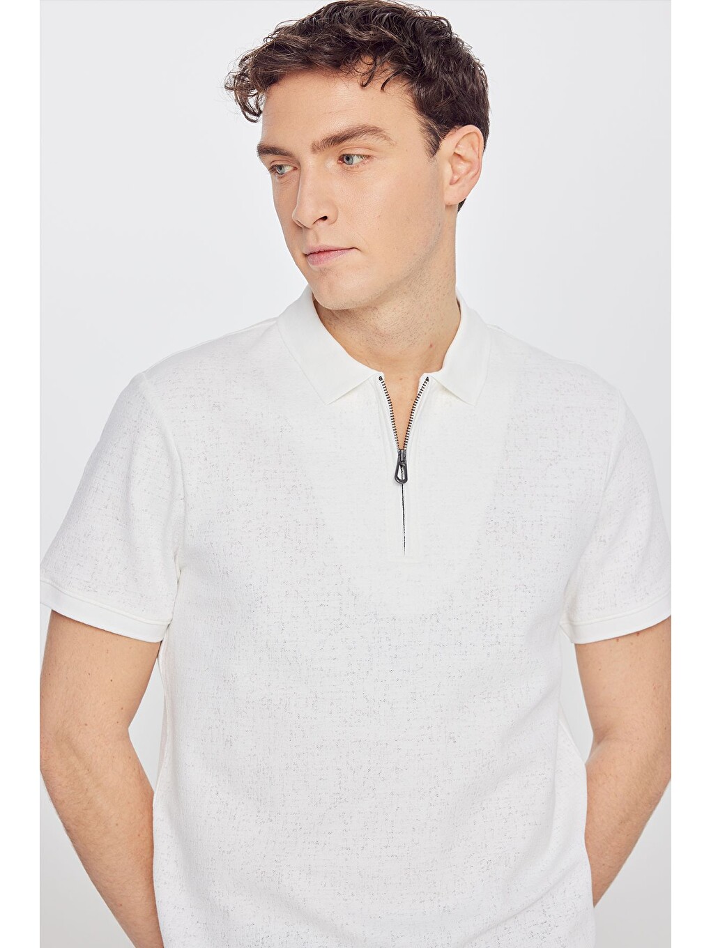Erkek Beyaz Pamuklu Slim Fit Dar Kesim Polo Yaka Jakarlı Esnek Tişört-3