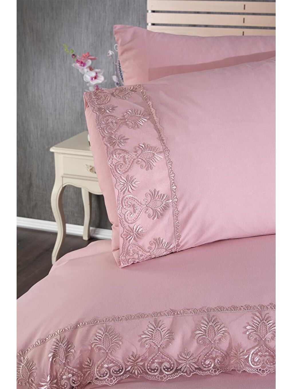 Pembe Fransız Dantelli Öykü Çeyizlik Nevresim Takımı Pudra-1