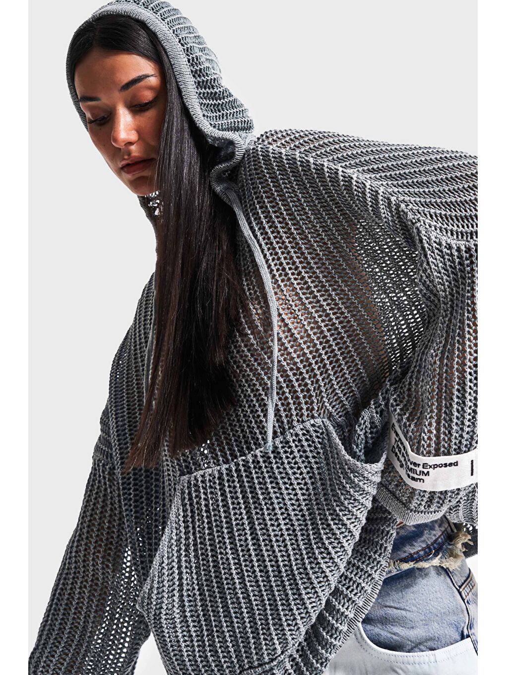 Kadın Antrasit Renk Bol Kesim İnce Delikli Ajurlu Kapüşonlu Tasarım Triko-1