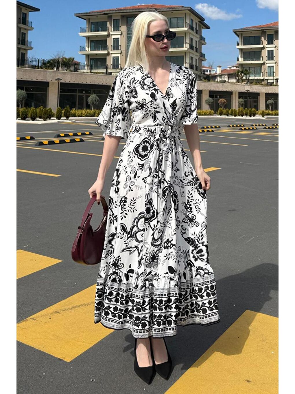 Siyah Kruvaze Yaka Desenli Kadın Elbise Mg2474