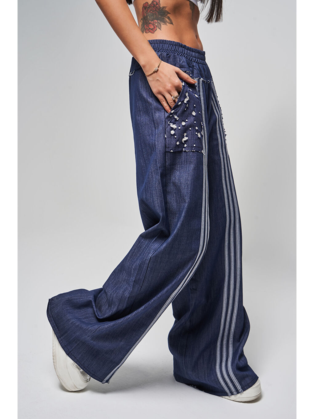 Lacivert Kadın Laci Renk Şerit Detaylı Bol Kesim Tasarım Pantolon