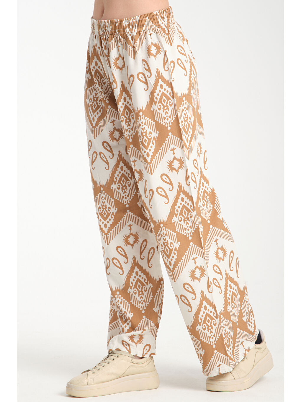 Bej Kadın Desenli Dökümlü Viskon Pantolon 1077-2