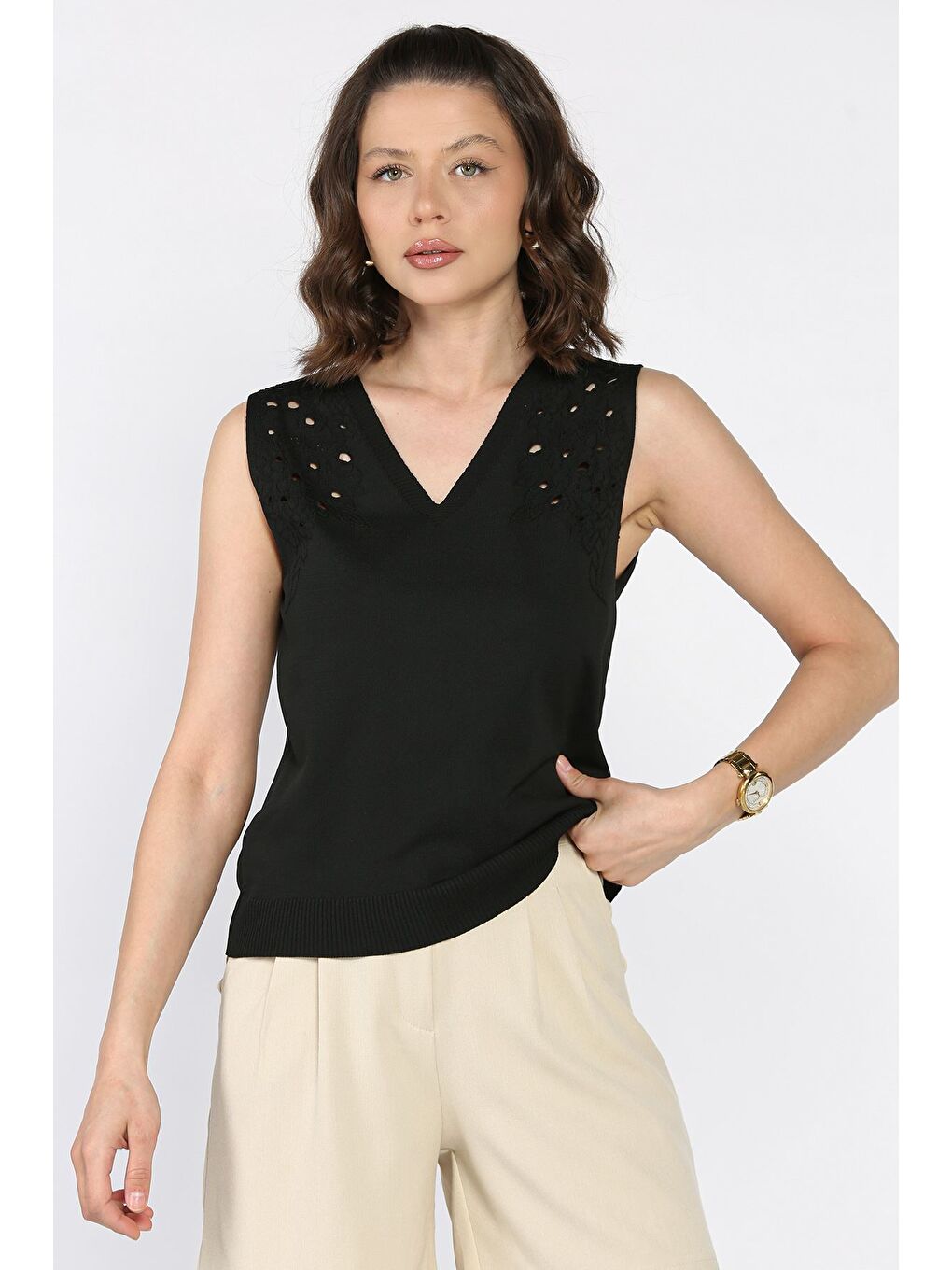 Siyah Kadın V Yaka Sıfır Kol Triko Bluz