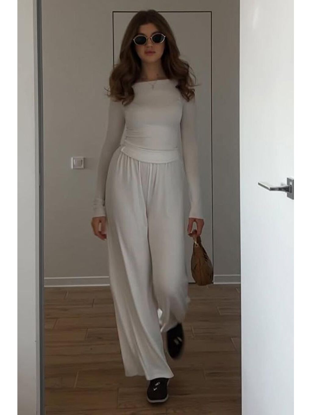 Ekru Kayık Yaka Uzun Kollu Kadın Top Body Mg2267-1