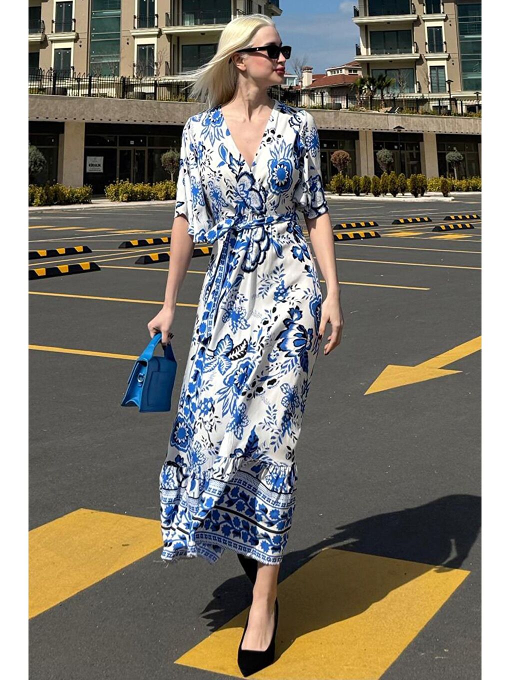 Mavi Kruvaze Yaka Desenli Kadın Elbise Mg2474-1