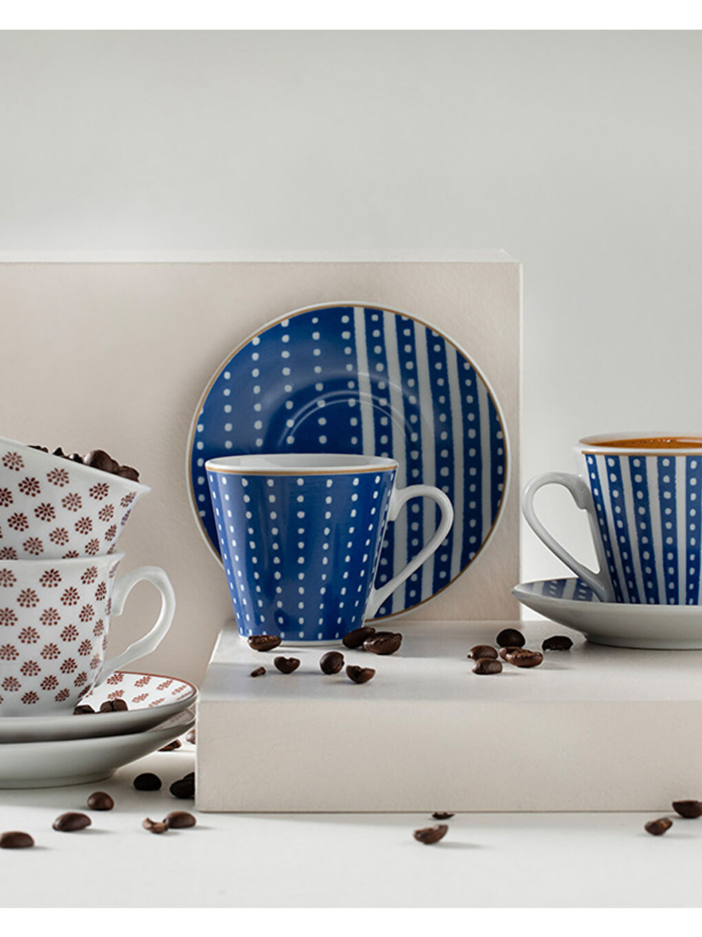 Bellis Porselen 4 Parça 2 Kişilik Kahve Fincan Takımı Lacivert-2