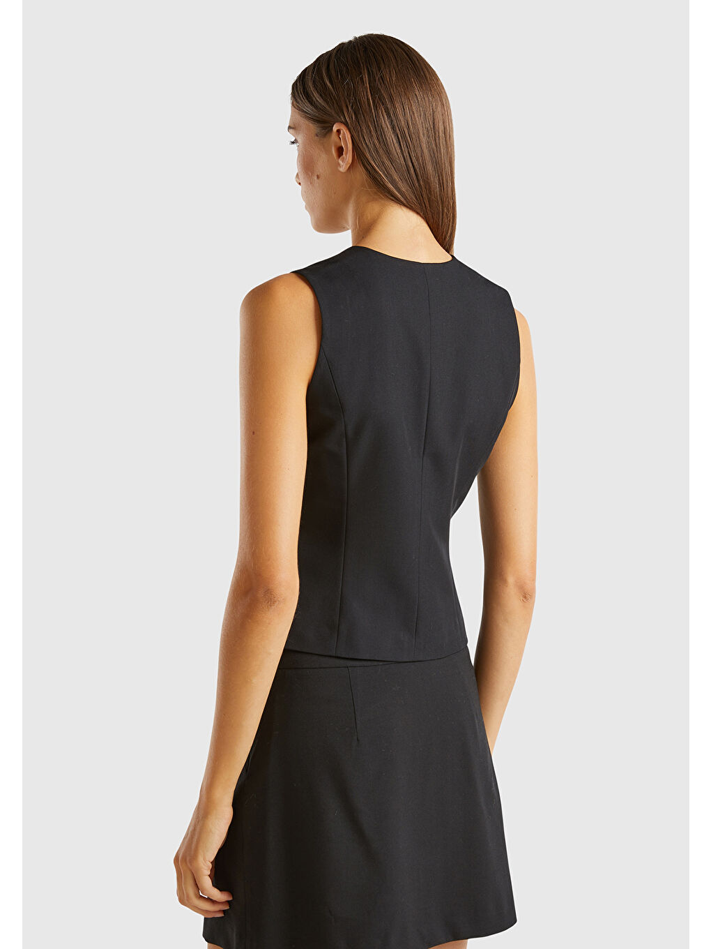 Kadın Siyah Kapaklı Cep Tasarımı 3 Düğmeli V Yaka Yelek-1