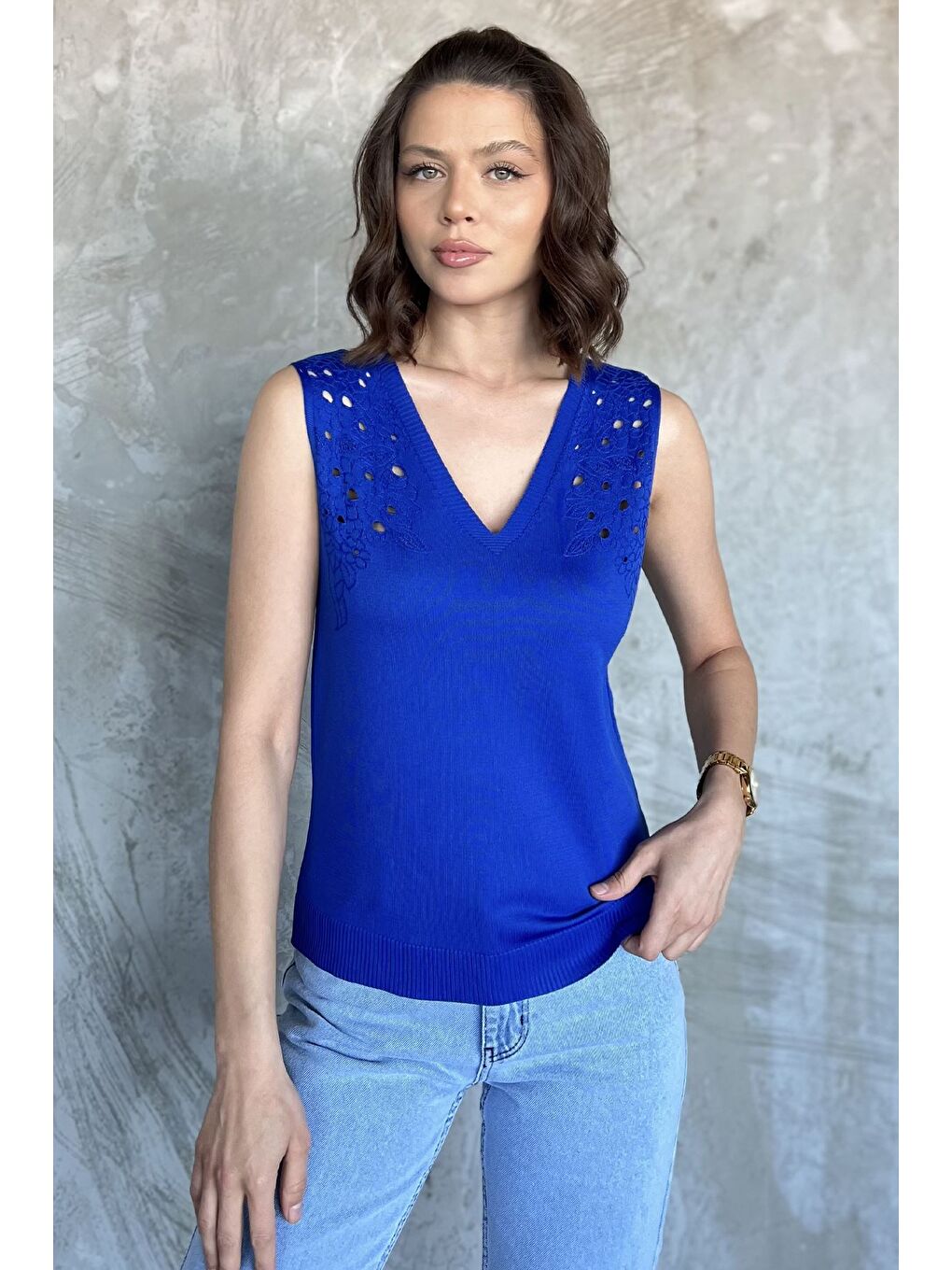 Mavi Kadın V Yaka Sıfır Kol Triko Bluz