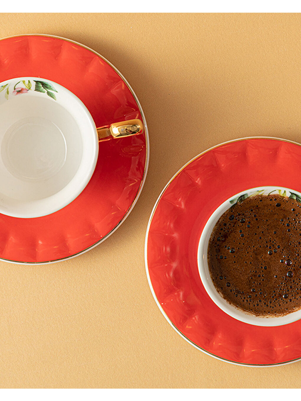 Vanilla New Bone China 4 Parça 2 Kişilik Kahve Fincan Takımı Kırmızı-1