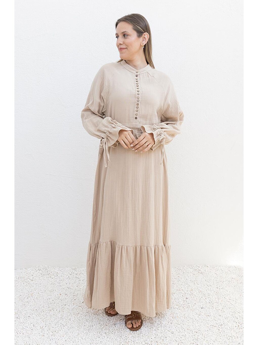 Bej-Beli Bağlamalı Biritli Elbise