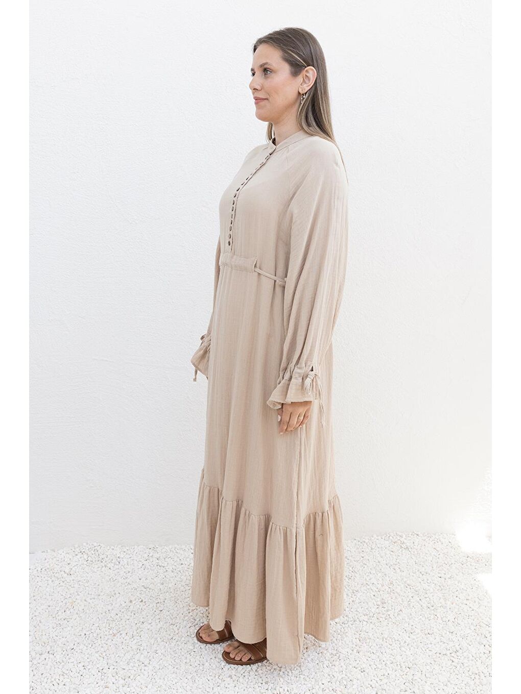 Bej-Beli Bağlamalı Biritli Elbise-2