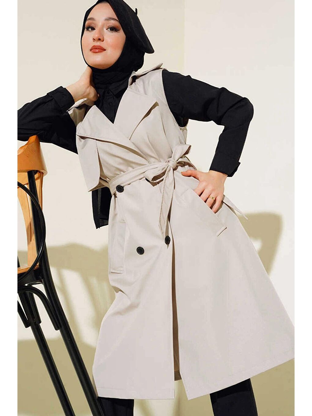 Kadın Tesettür Bej Kruvaze Yaka Kuşaklı Astarsız Mevsimlik Trençkot Yelek Hzl25s-bd159111-1