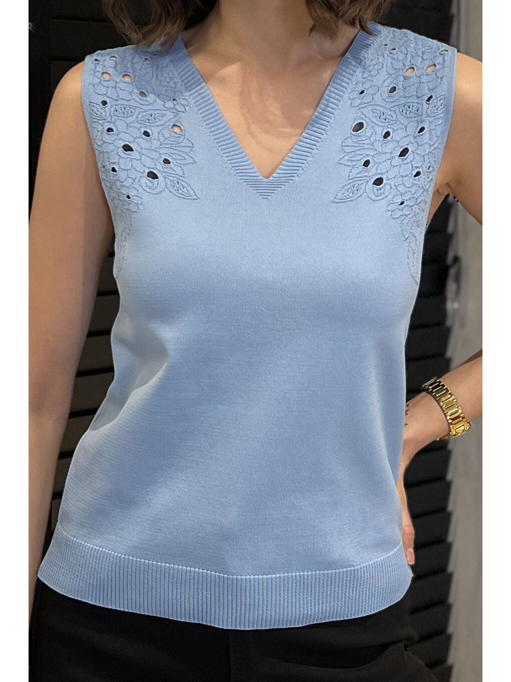 Mavi Kadın V Yaka Sıfır Kol Triko Bluz-3