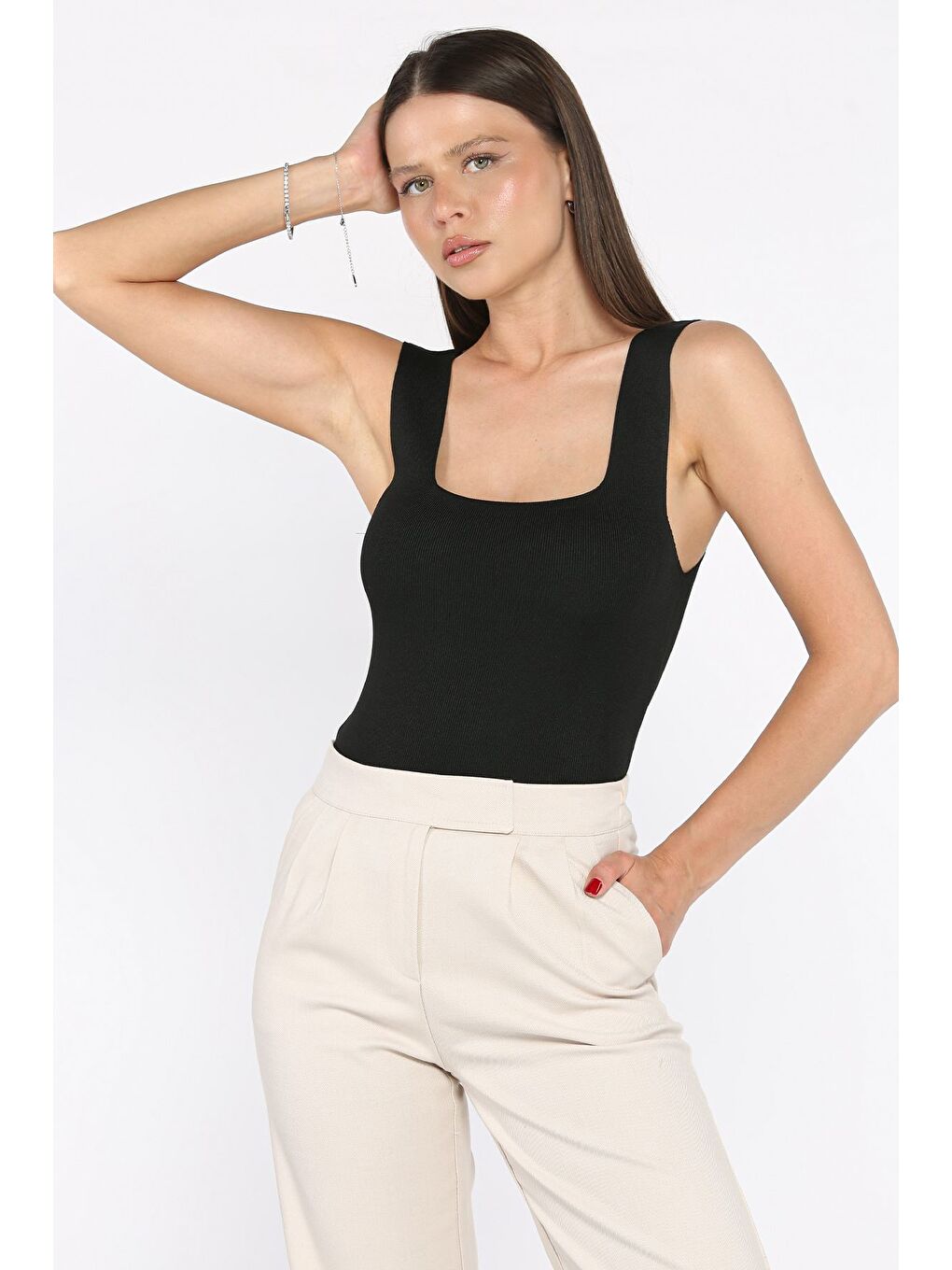 Siyah Kare Yaka Askılı Elastanlı Kadın Triko Bluz