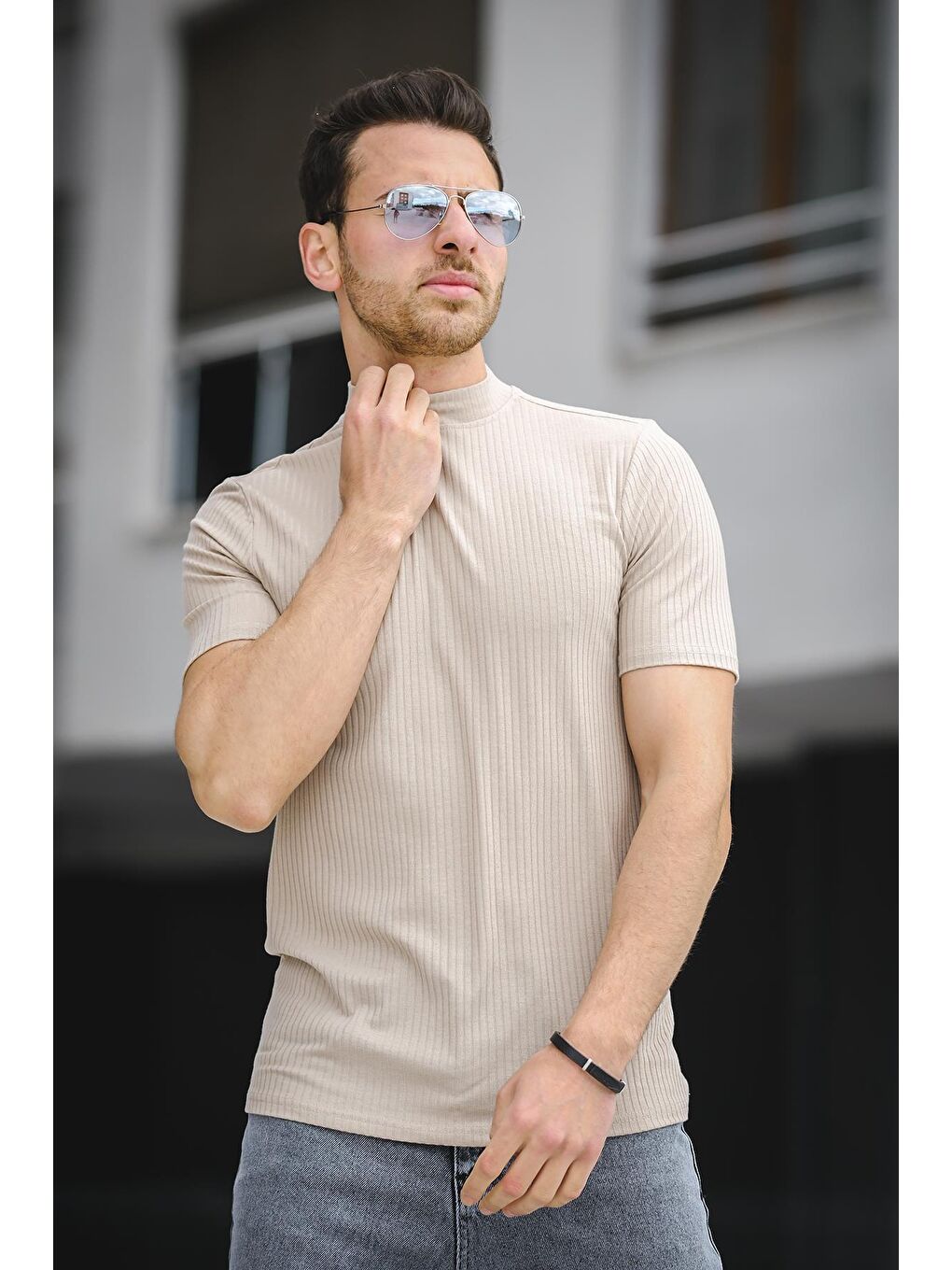 Bej Ernest Slim Fit Likralı Body Yarım Balıkçı Boğazlı Erkek Tişört-1