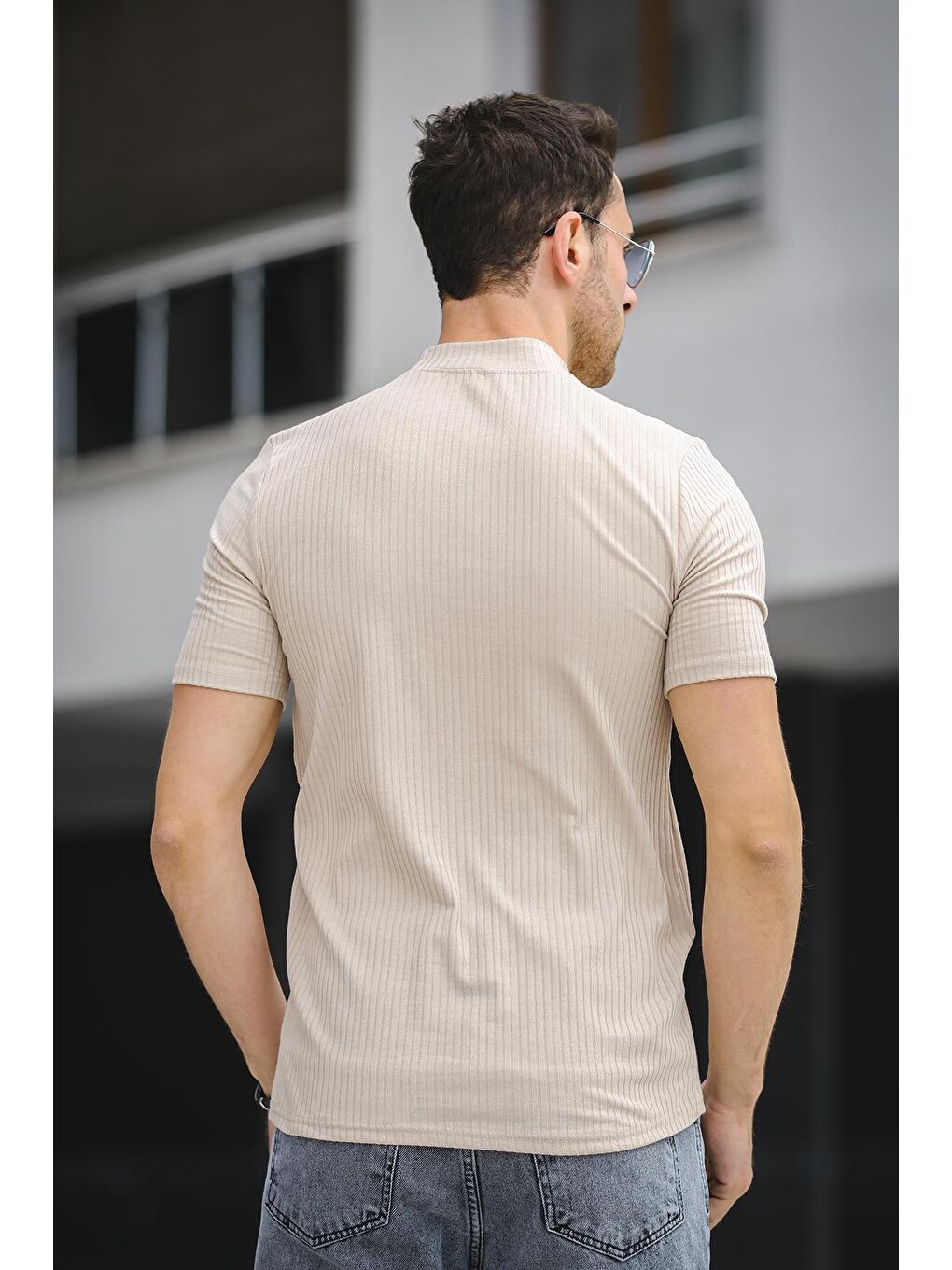 Bej Ernest Slim Fit Likralı Body Yarım Balıkçı Boğazlı Erkek Tişört-3