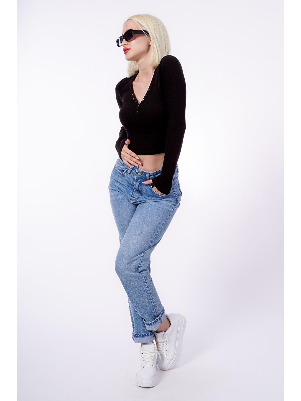 Siyah V Yaka Uzun Kollu Düğme Detaylı Kaşkorse Bodysuit Mg2194-6