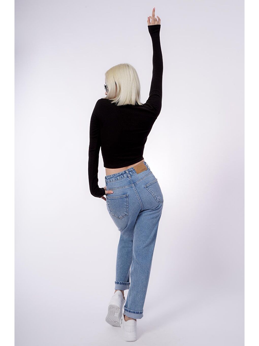 Siyah V Yaka Uzun Kollu Düğme Detaylı Kaşkorse Bodysuit Mg2194-8