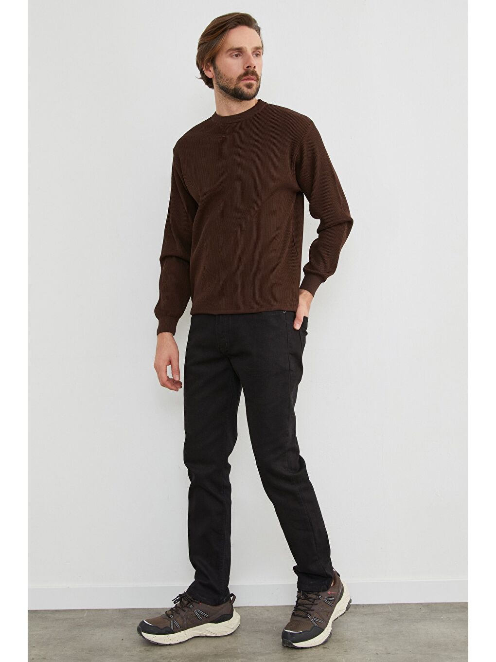 Siyah Fermuarlı Straight Jean Pantolon