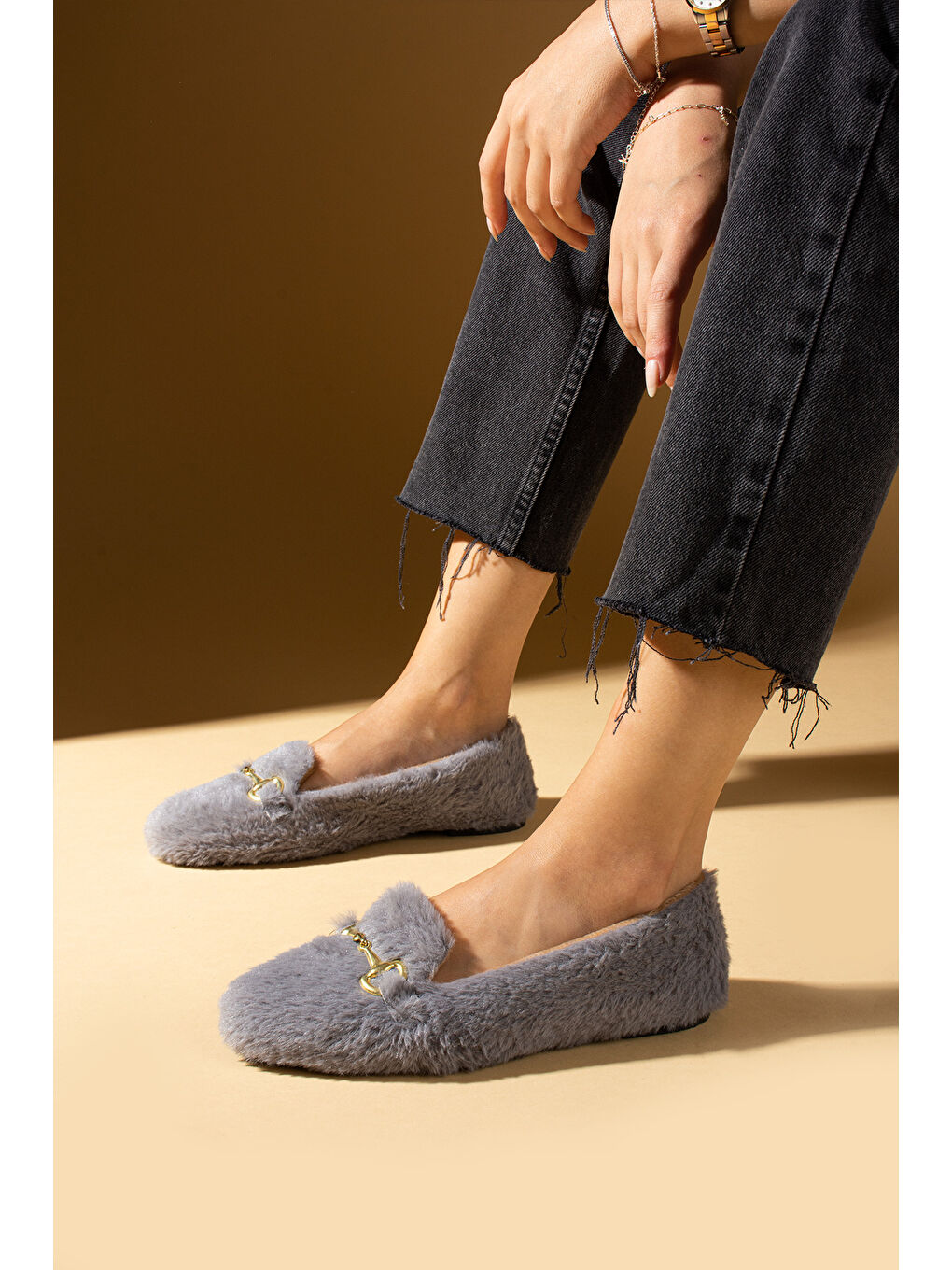 Gri Gold Tokalı Pelüş Tüylü Kumaş Kadın Babet P01 34 24-1